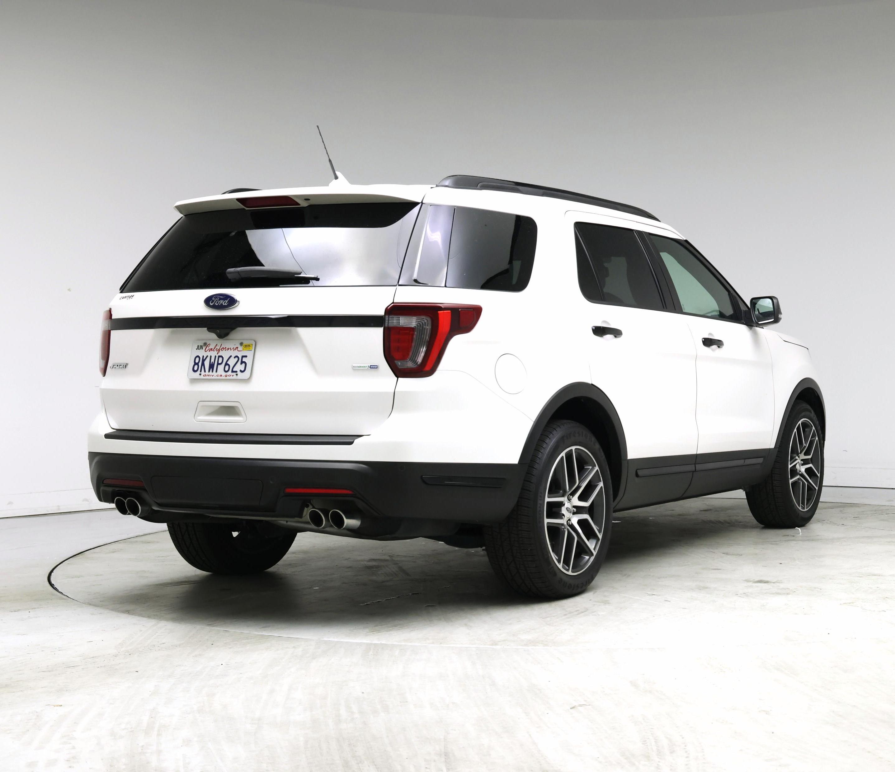 Thumbnail: 2019 Ford Explorer - 8