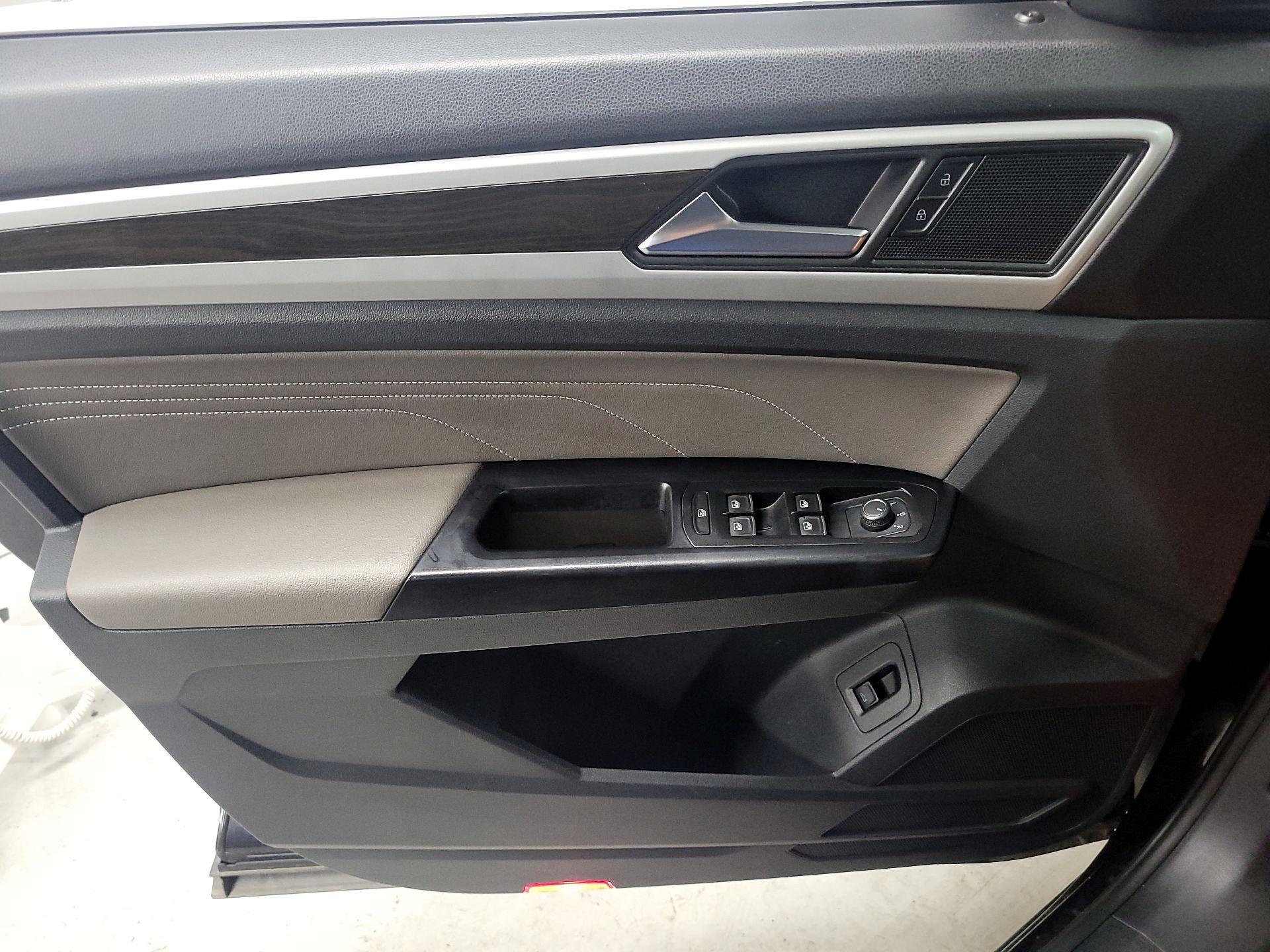 Thumbnail: 2021 Volkswagen Atlas - 12