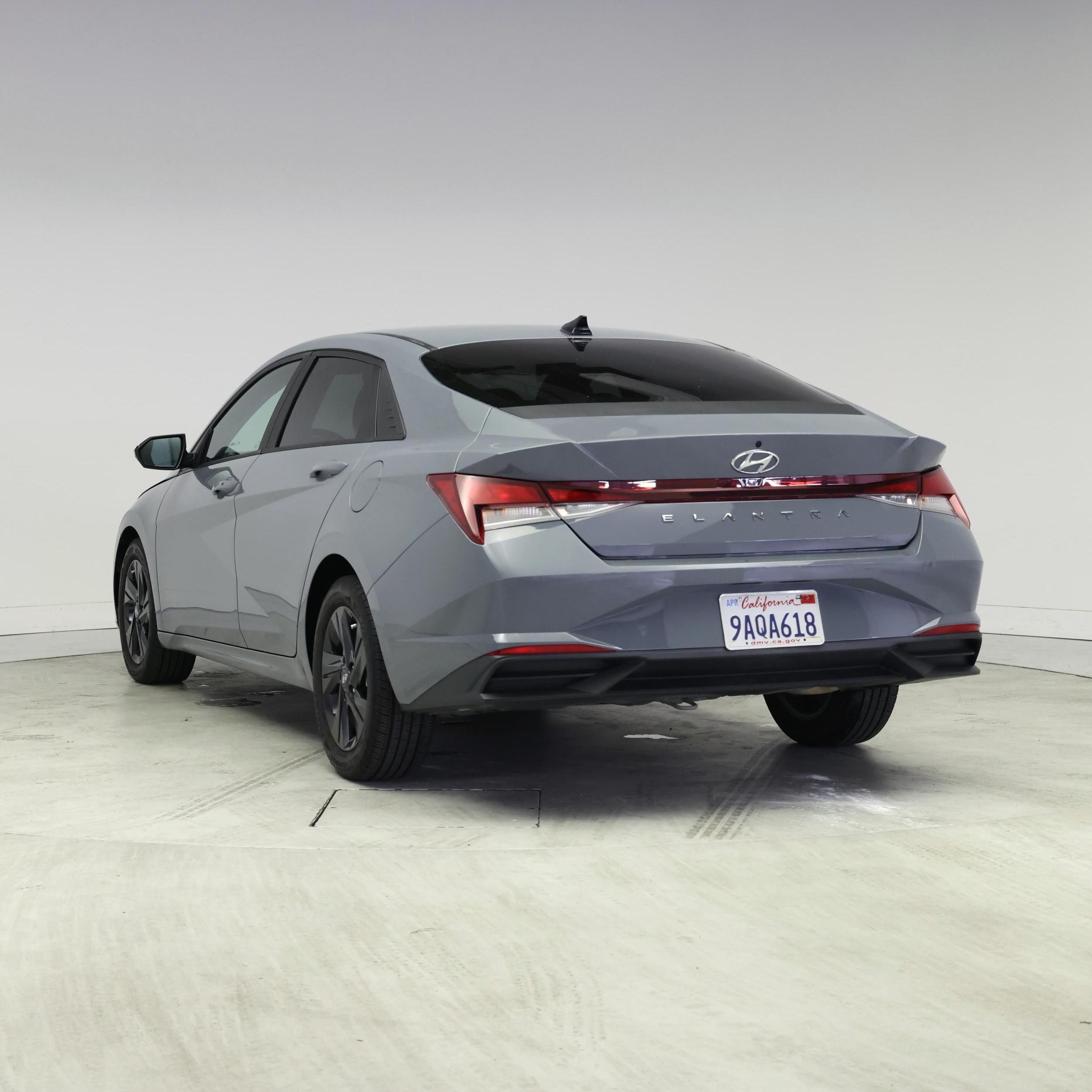 Thumbnail: 2022 Hyundai Elantra - 2
