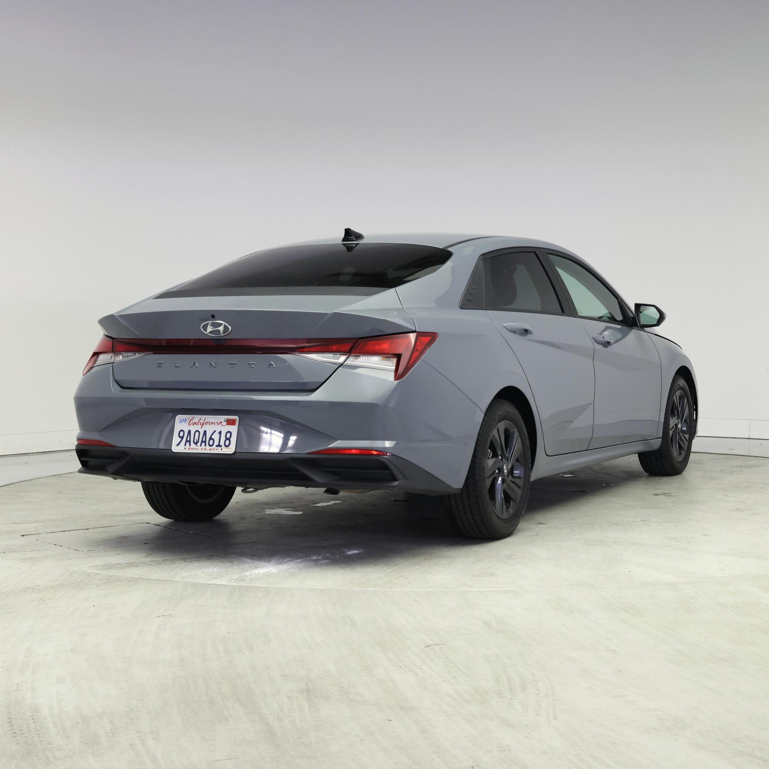 Thumbnail: 2022 Hyundai Elantra - 8