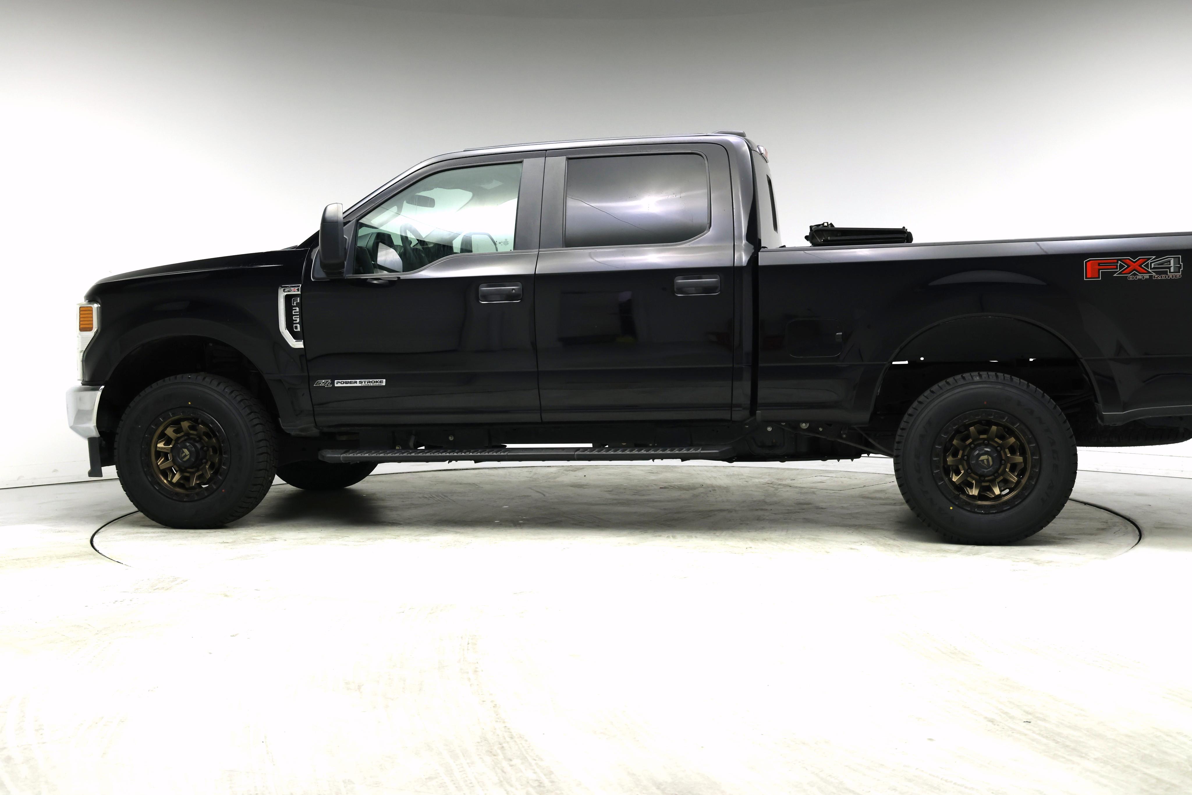 Thumbnail: 2021 Ford F-250 - 3