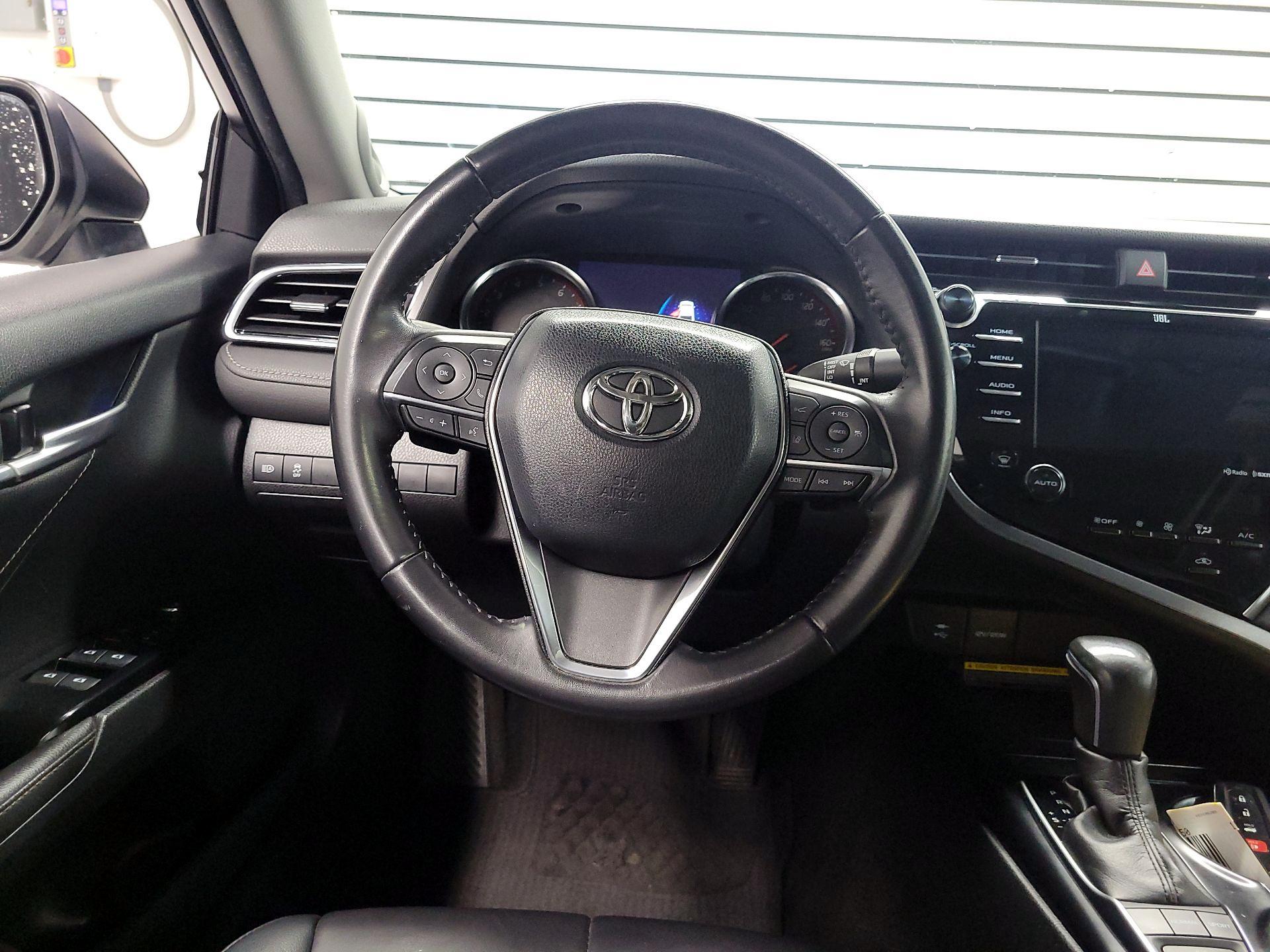Thumbnail: 2018 Toyota Camry - 10