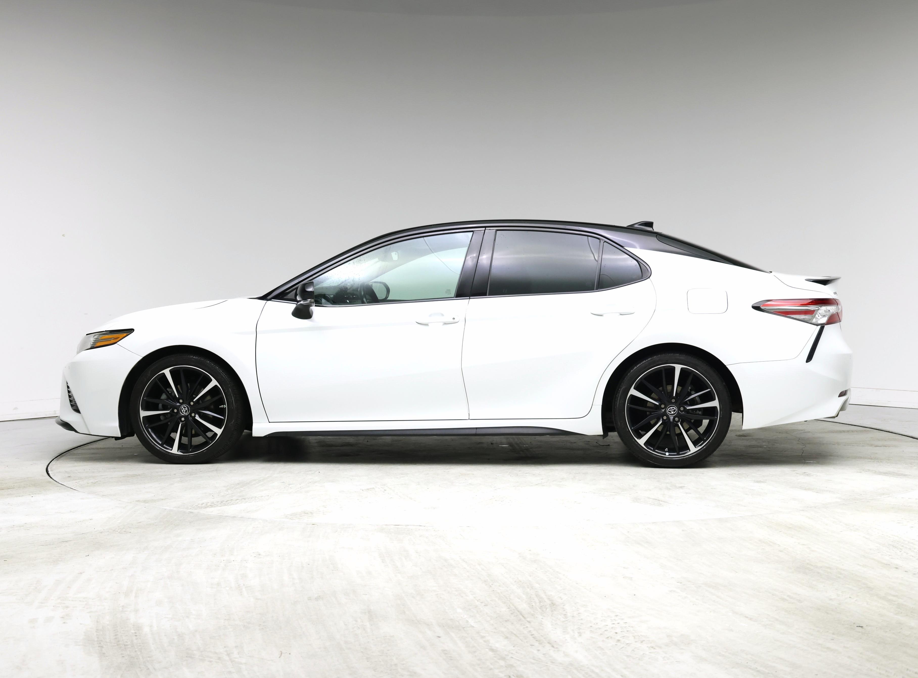 Thumbnail: 2018 Toyota Camry - 3