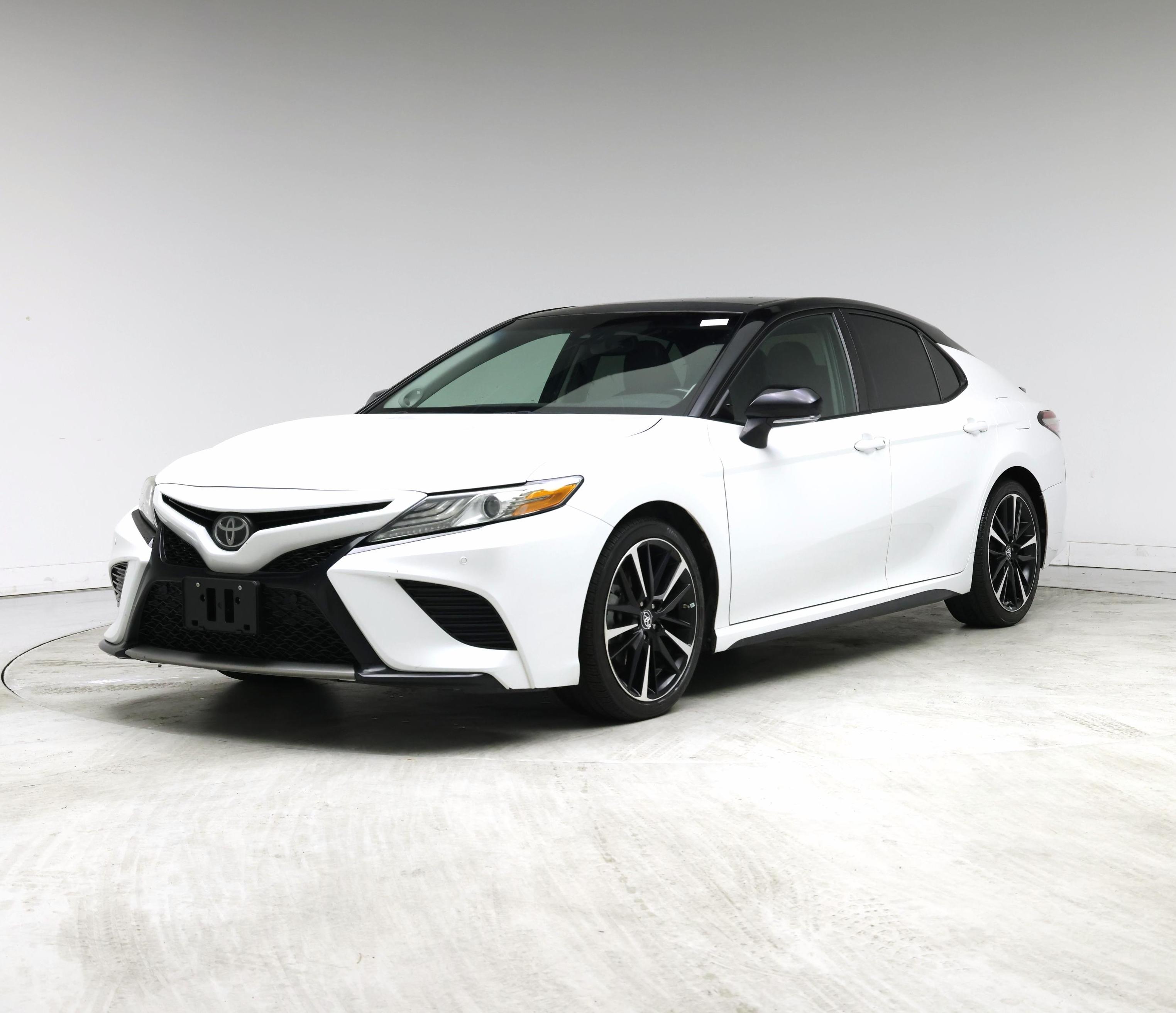 Thumbnail: 2018 Toyota Camry - 4