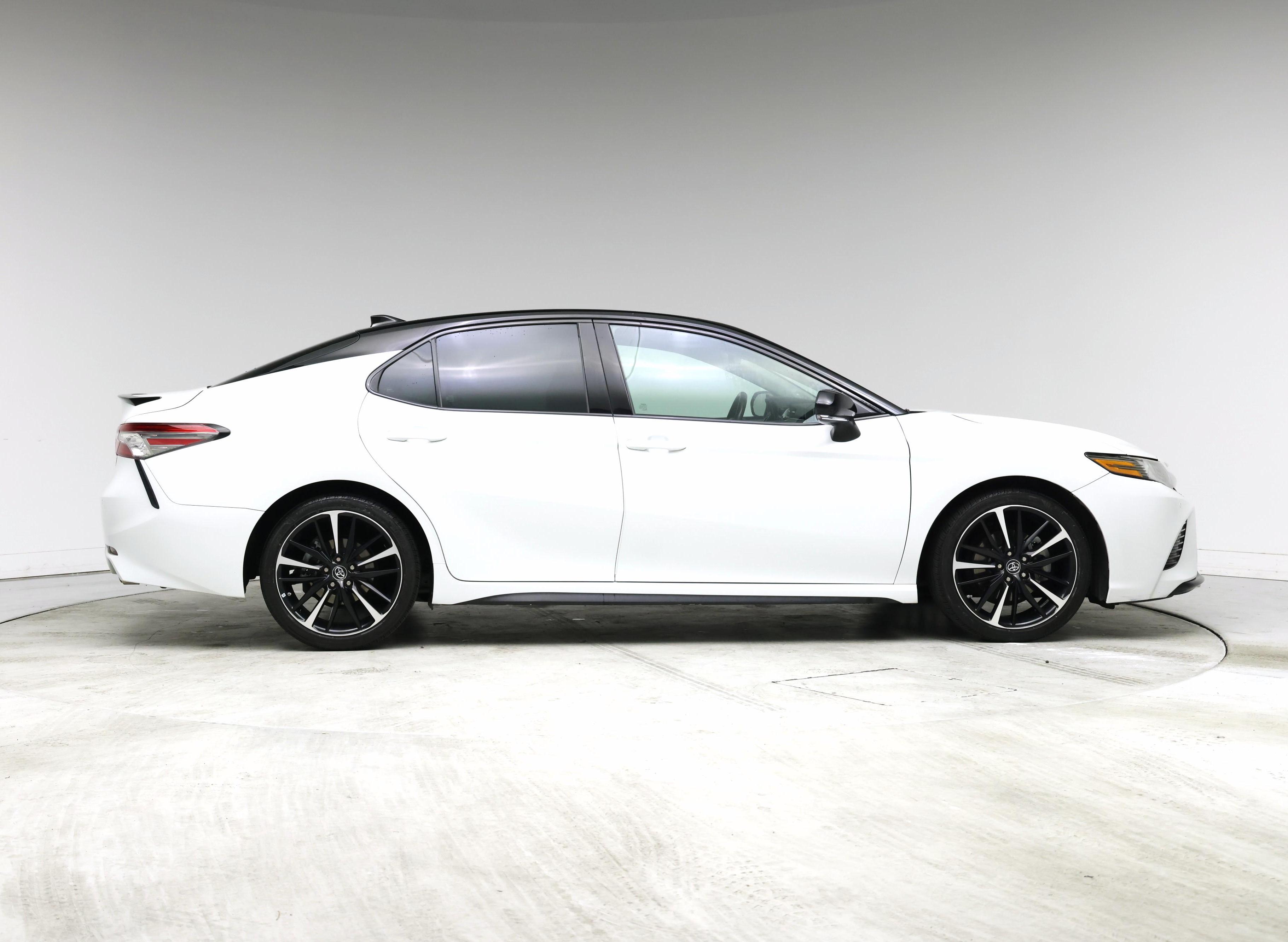 Thumbnail: 2018 Toyota Camry - 7