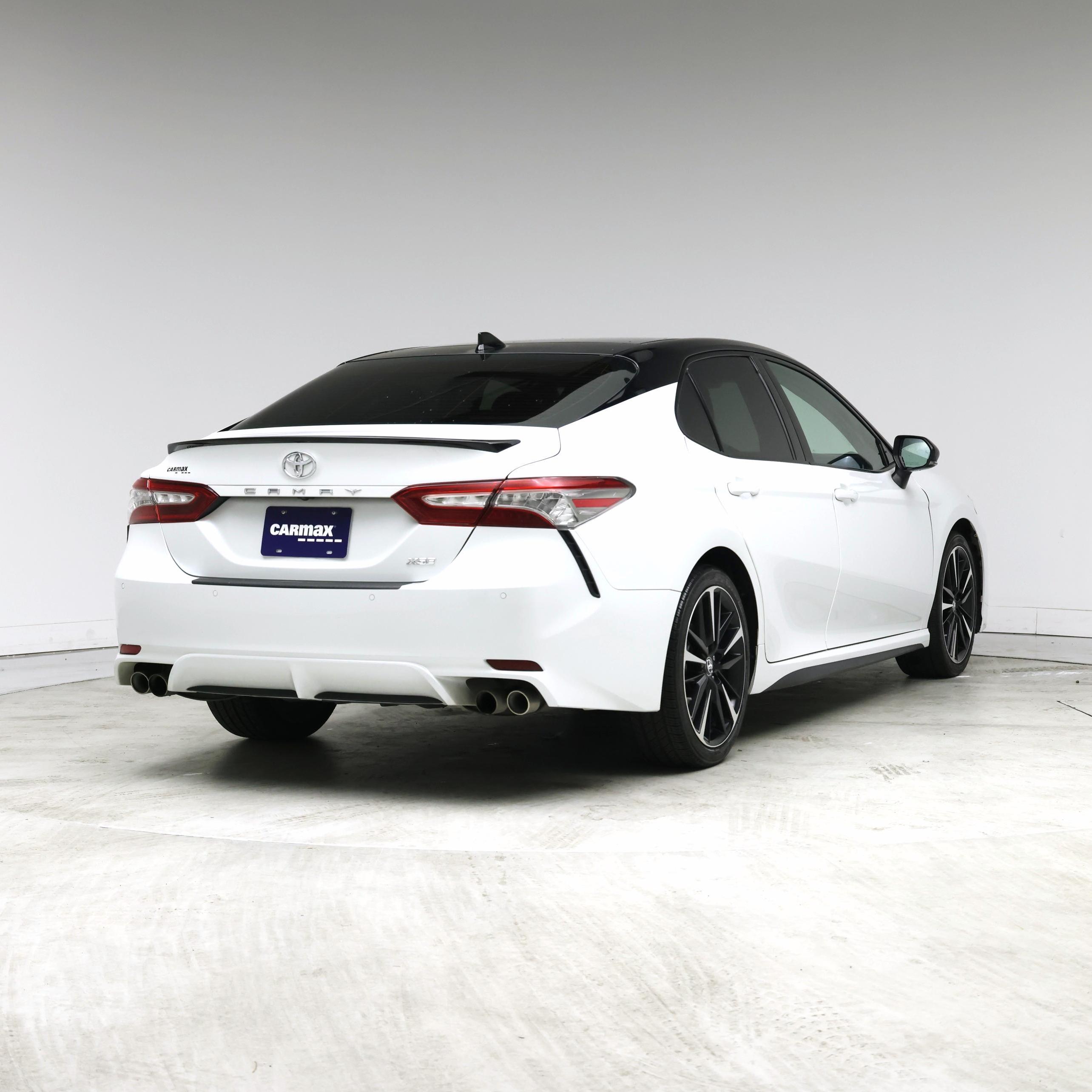 Thumbnail: 2018 Toyota Camry - 8