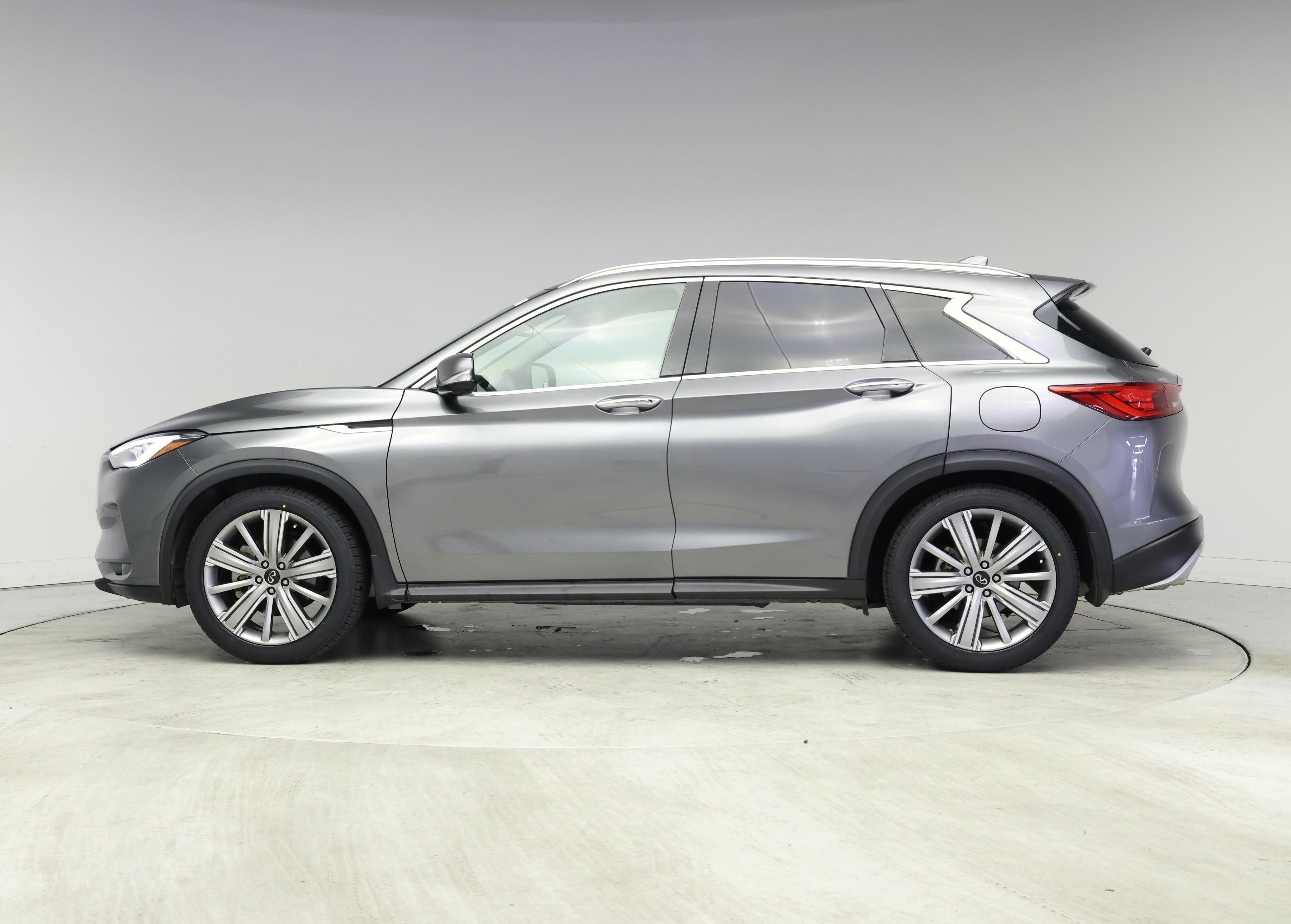 Thumbnail: 2021 INFINITI QX50 - 3