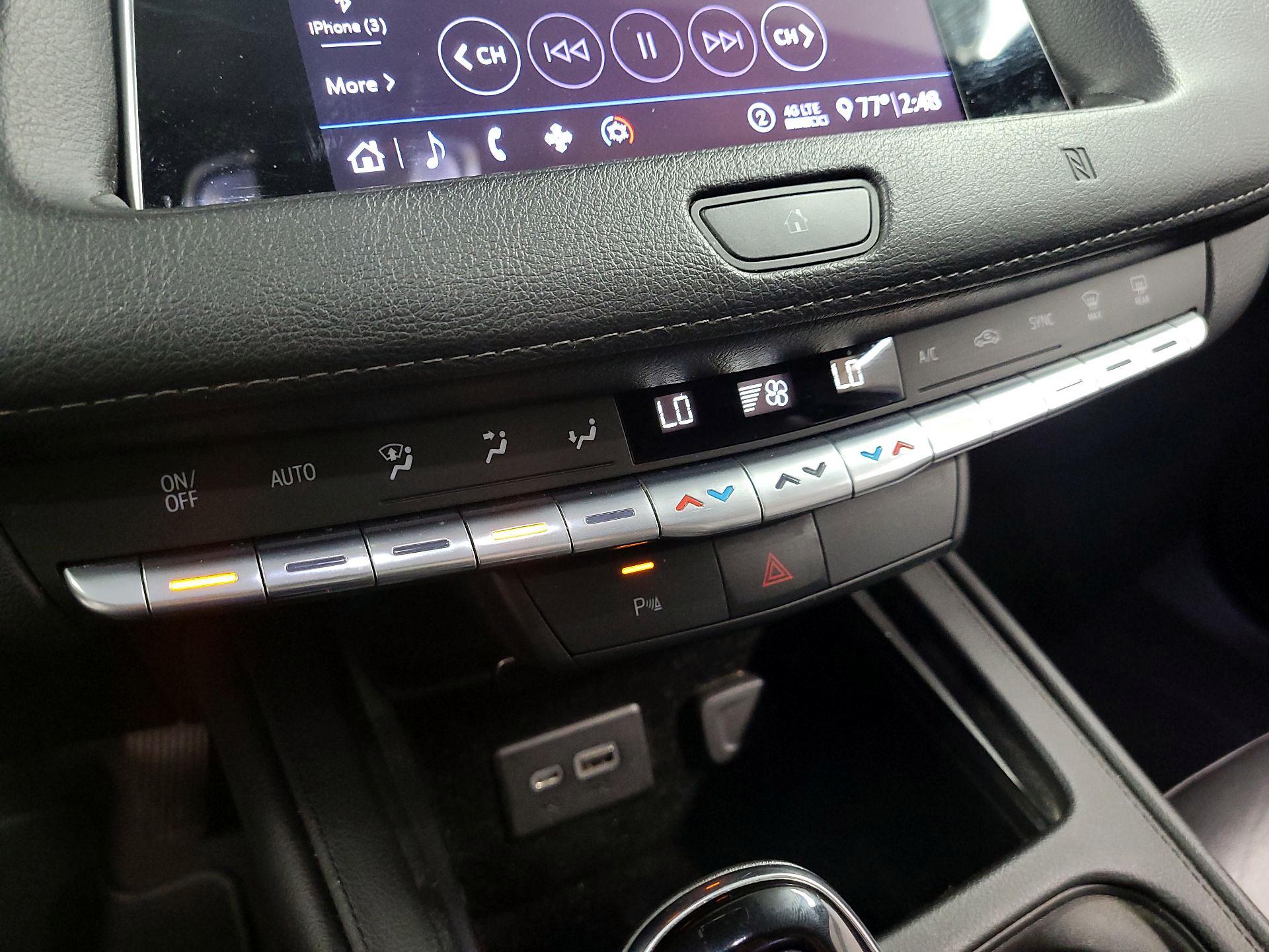 Thumbnail: 2020 Cadillac XT4 - 16