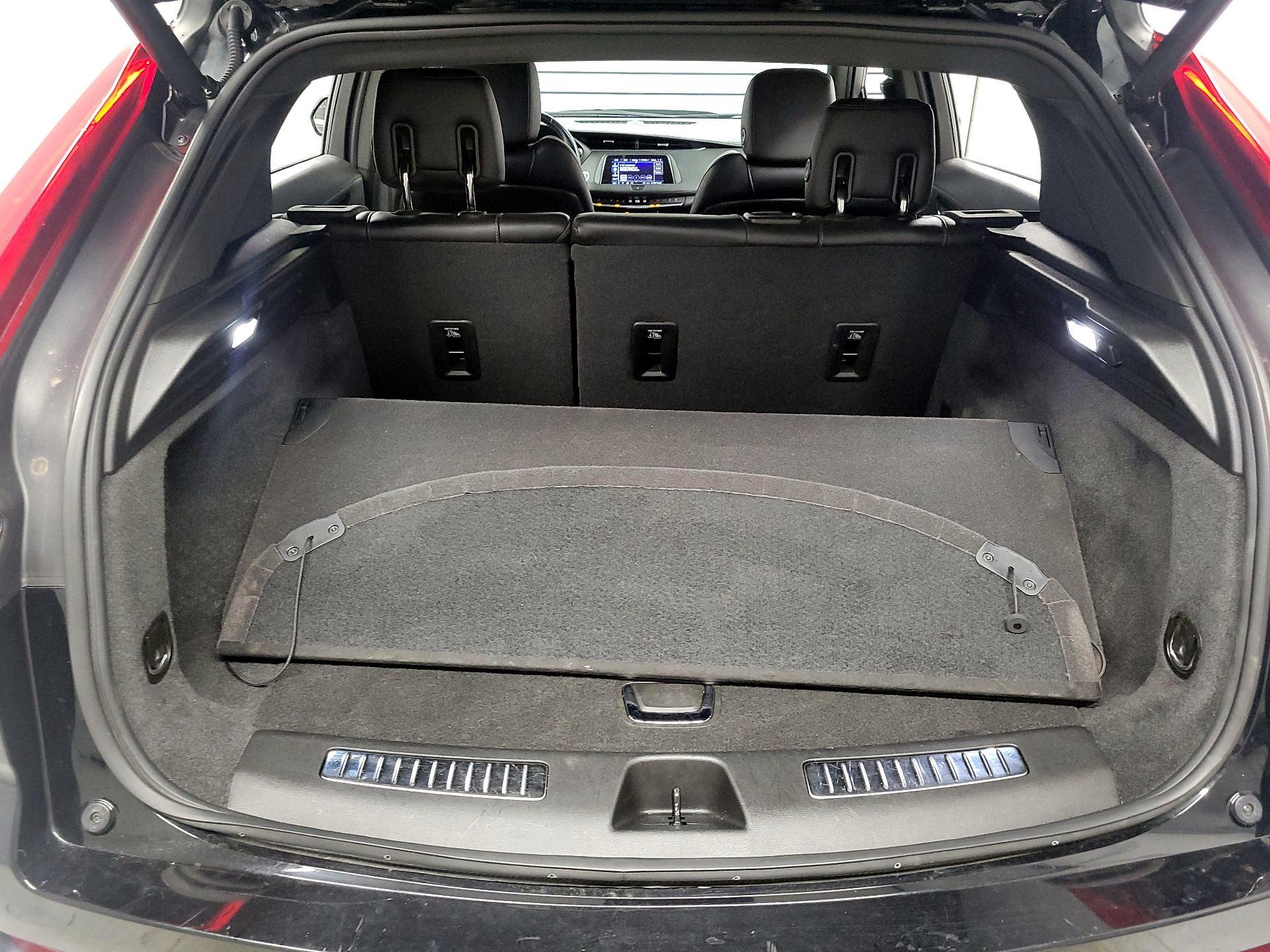 Thumbnail: 2020 Cadillac XT4 - 19