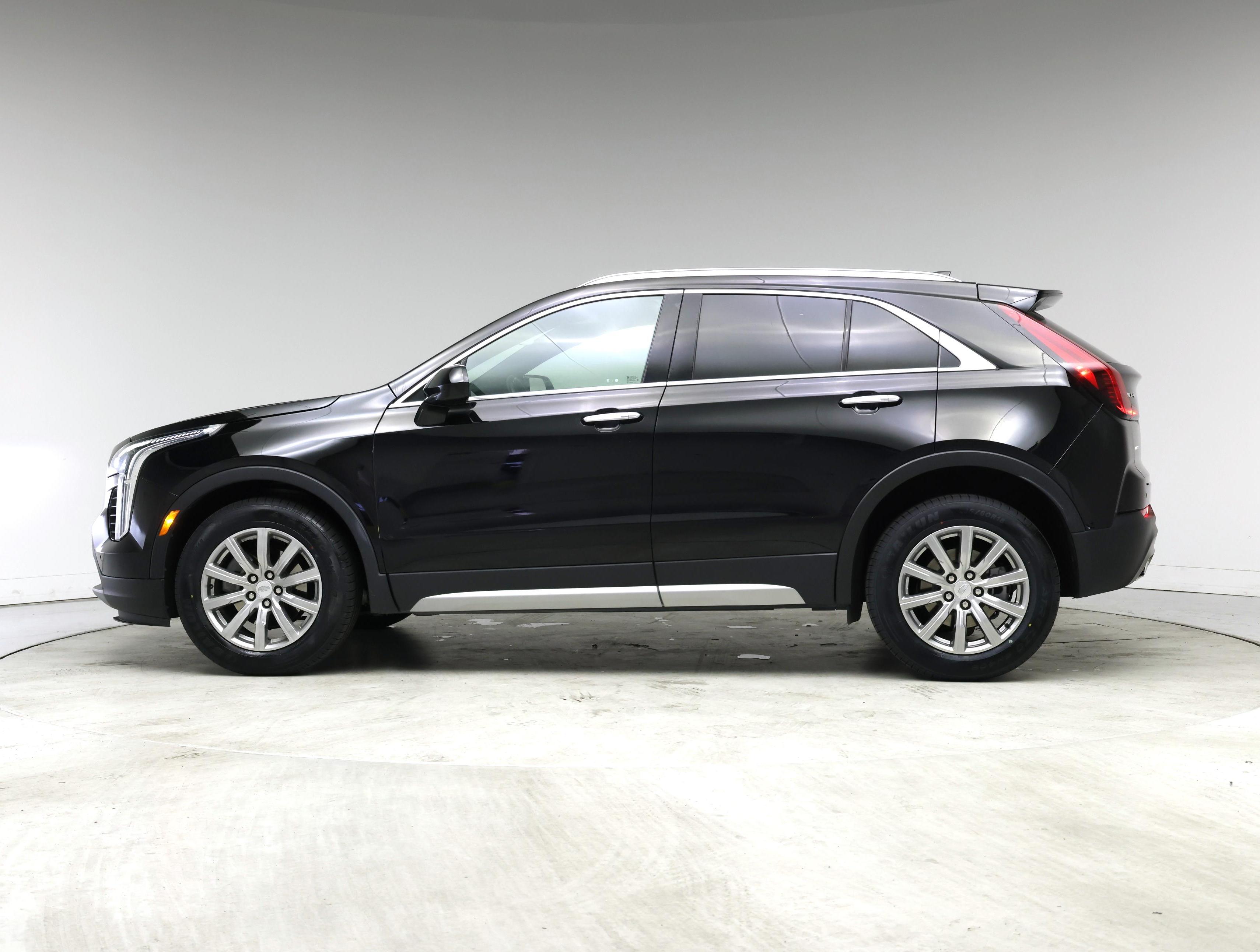 Thumbnail: 2020 Cadillac XT4 - 3