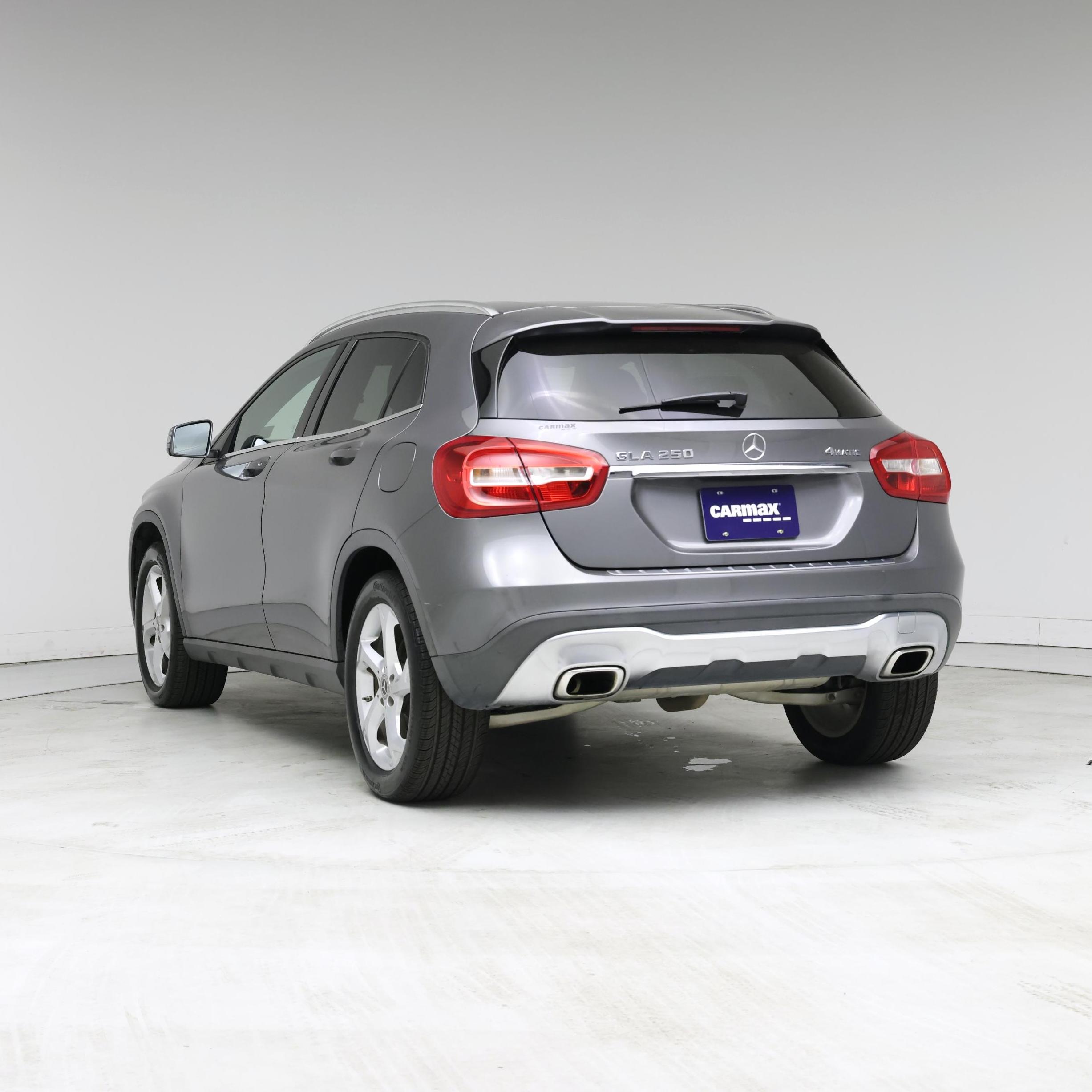 Thumbnail: 2018 Mercedes-Benz GLA - 2