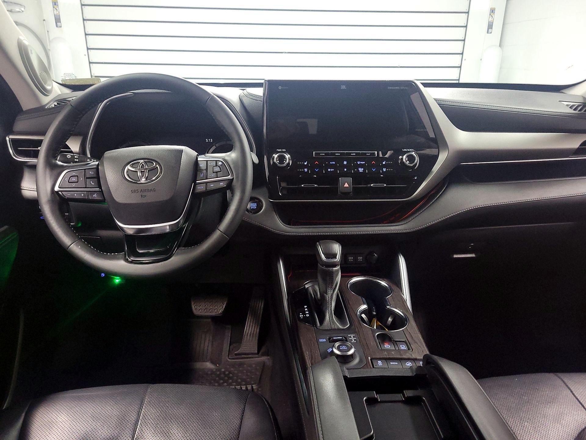 Thumbnail: 2021 Toyota Highlander - 9