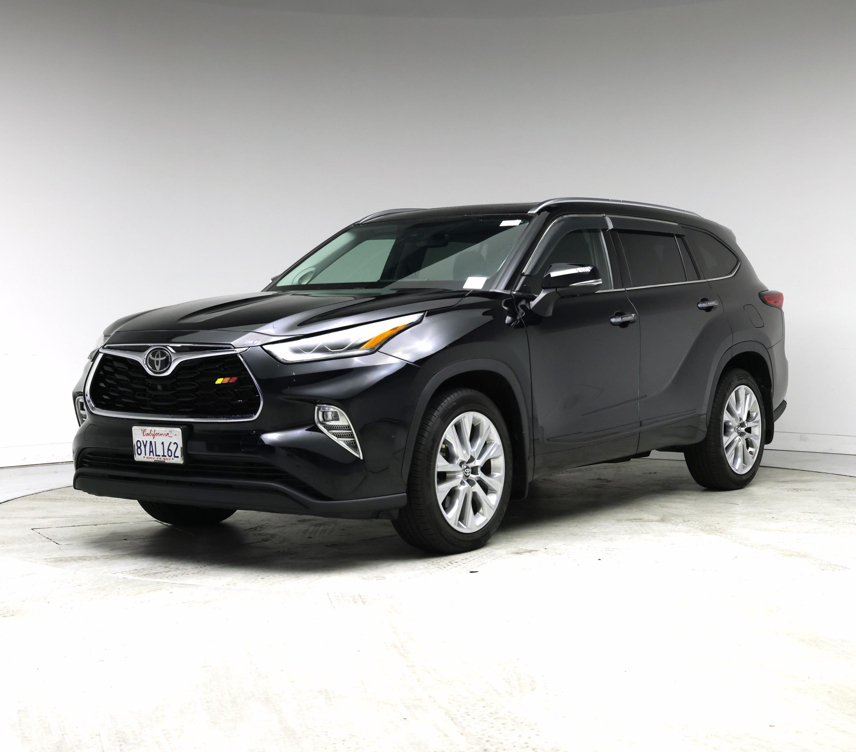 Thumbnail: 2021 Toyota Highlander - 4