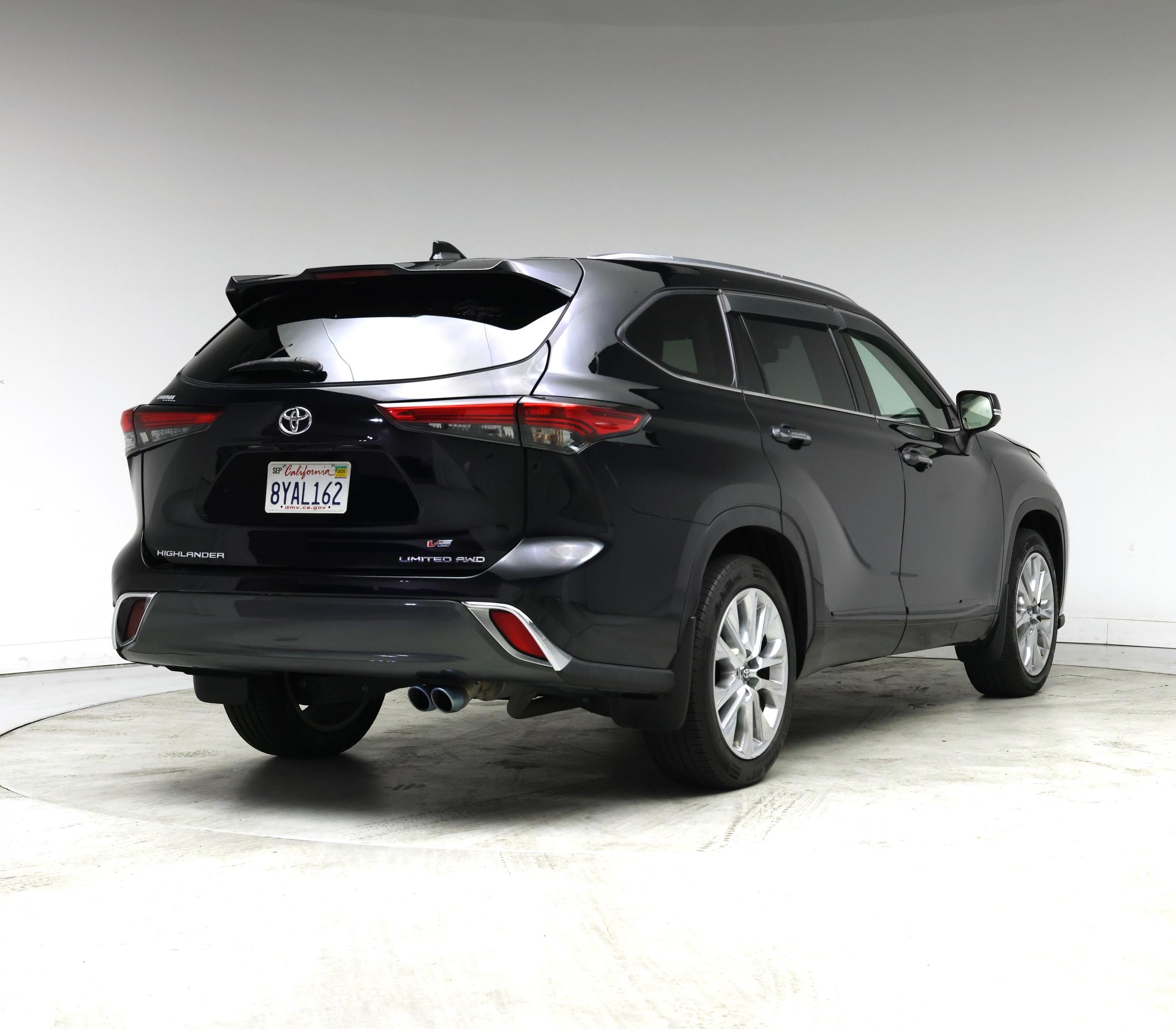 Thumbnail: 2021 Toyota Highlander - 8