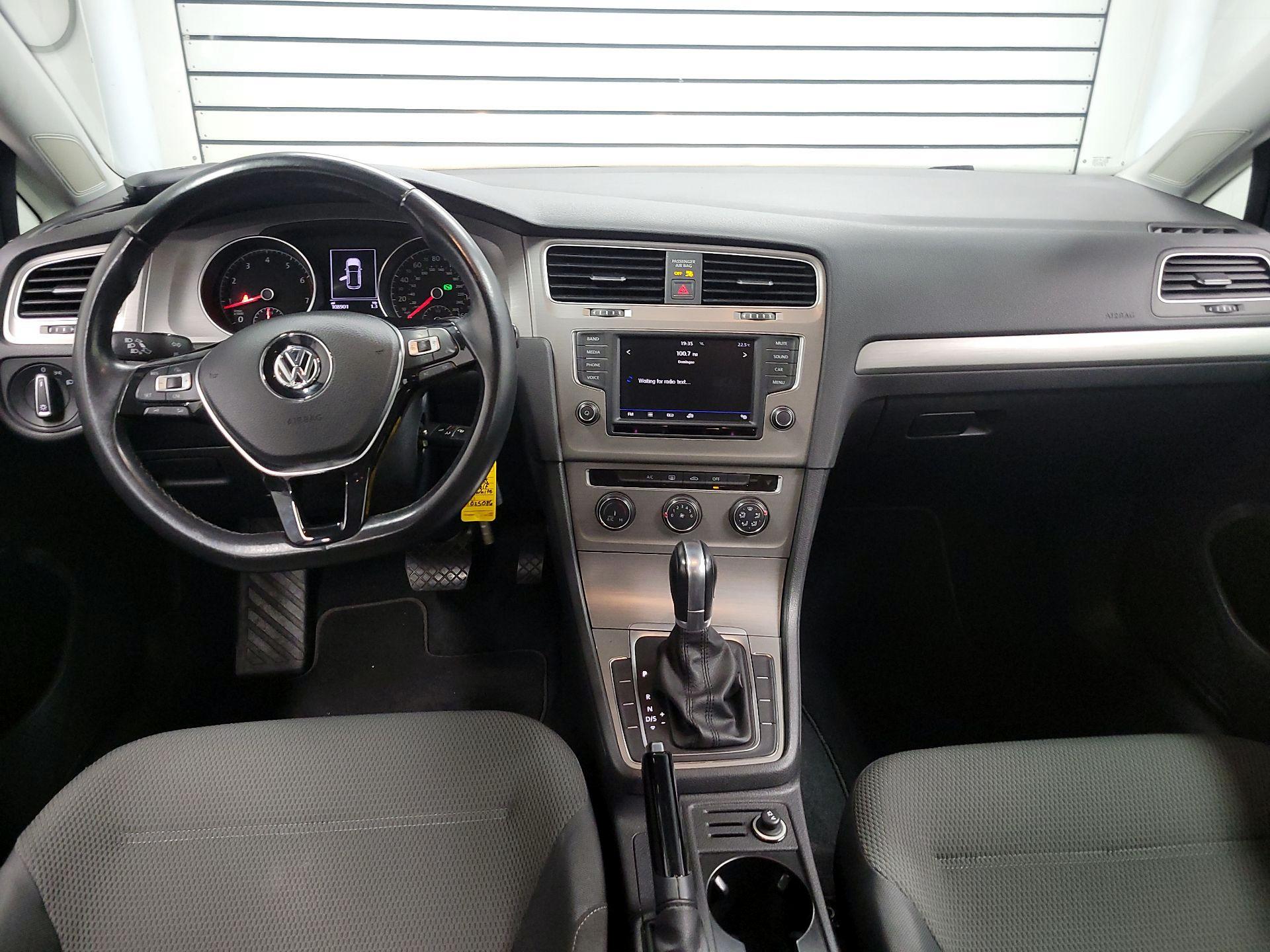 Thumbnail: 2017 Volkswagen Golf - 9