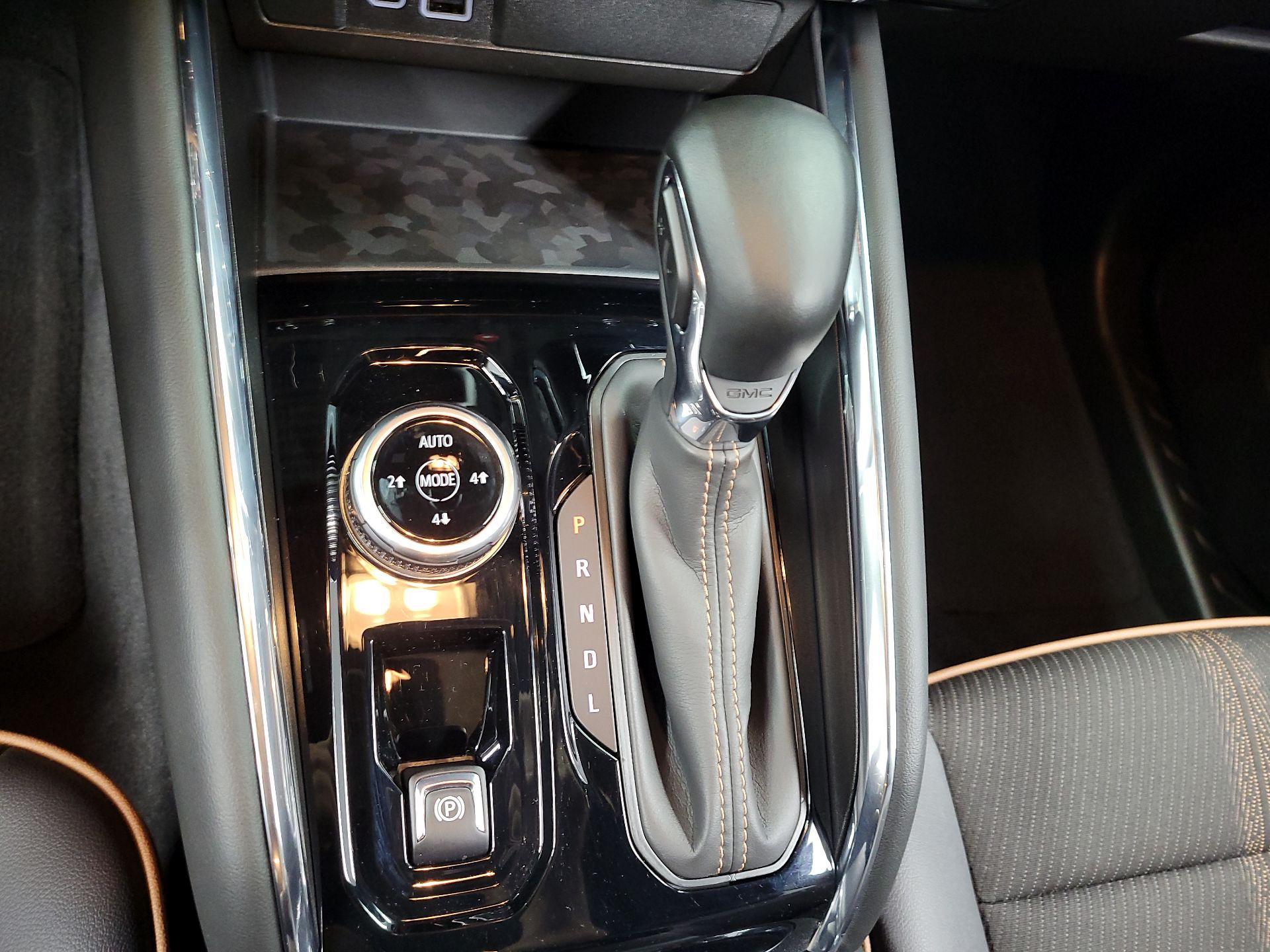 Thumbnail: 2024 GMC Canyon - 16