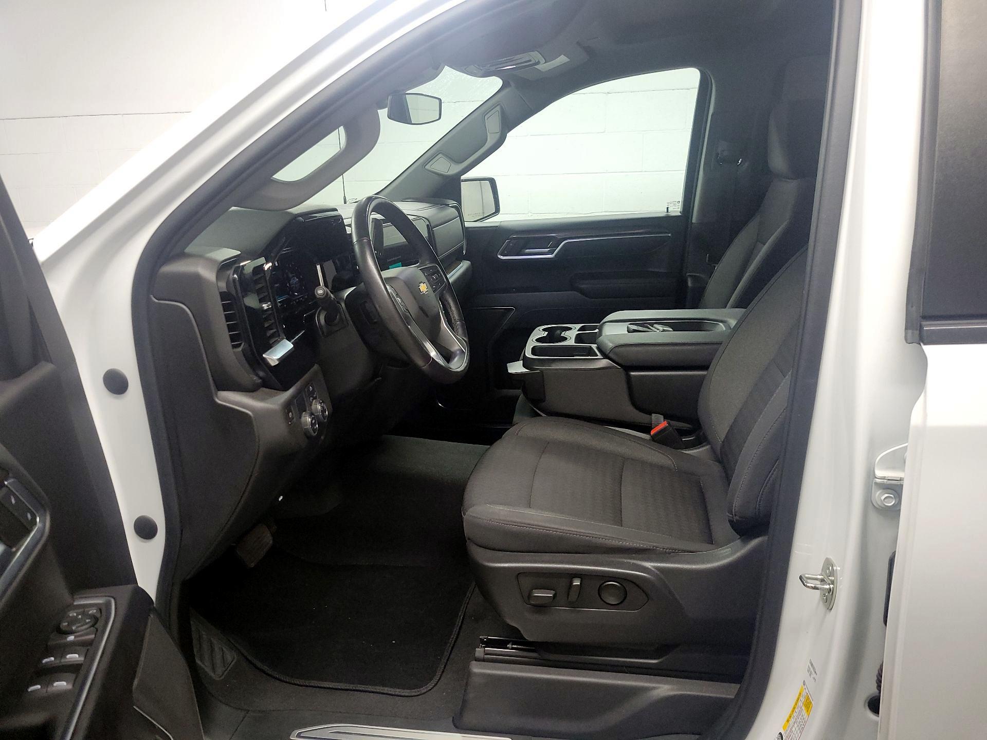 Thumbnail: 2022 Chevrolet Silverado 1500 - 11