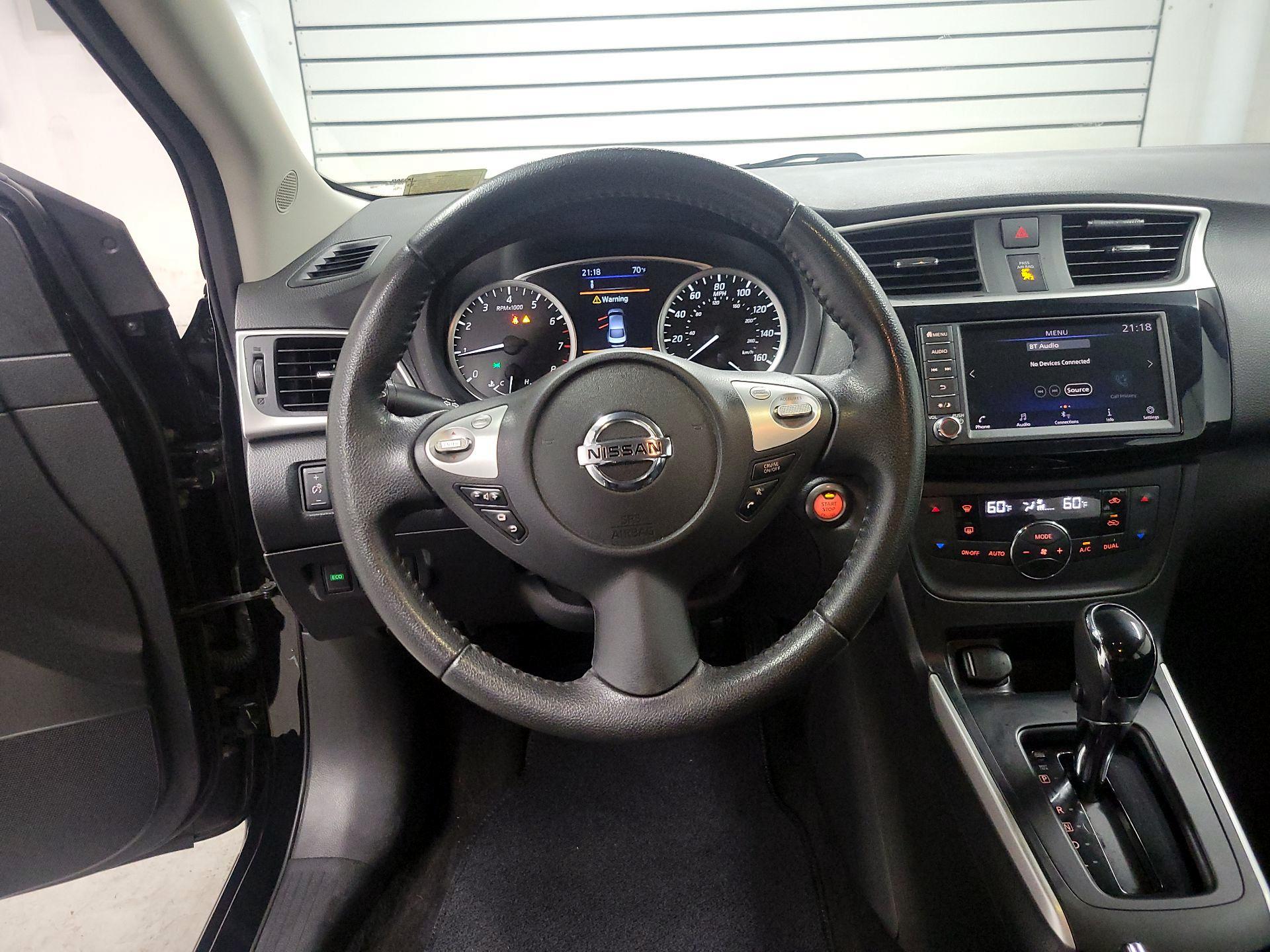 Thumbnail: 2019 Nissan Sentra - 10