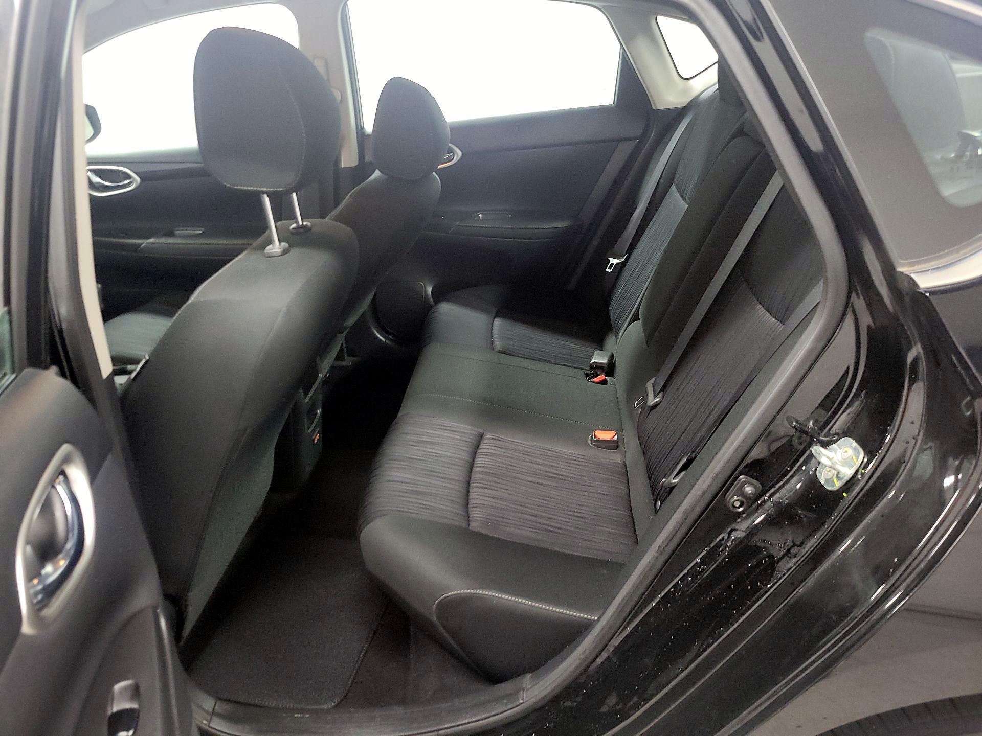 Thumbnail: 2019 Nissan Sentra - 17