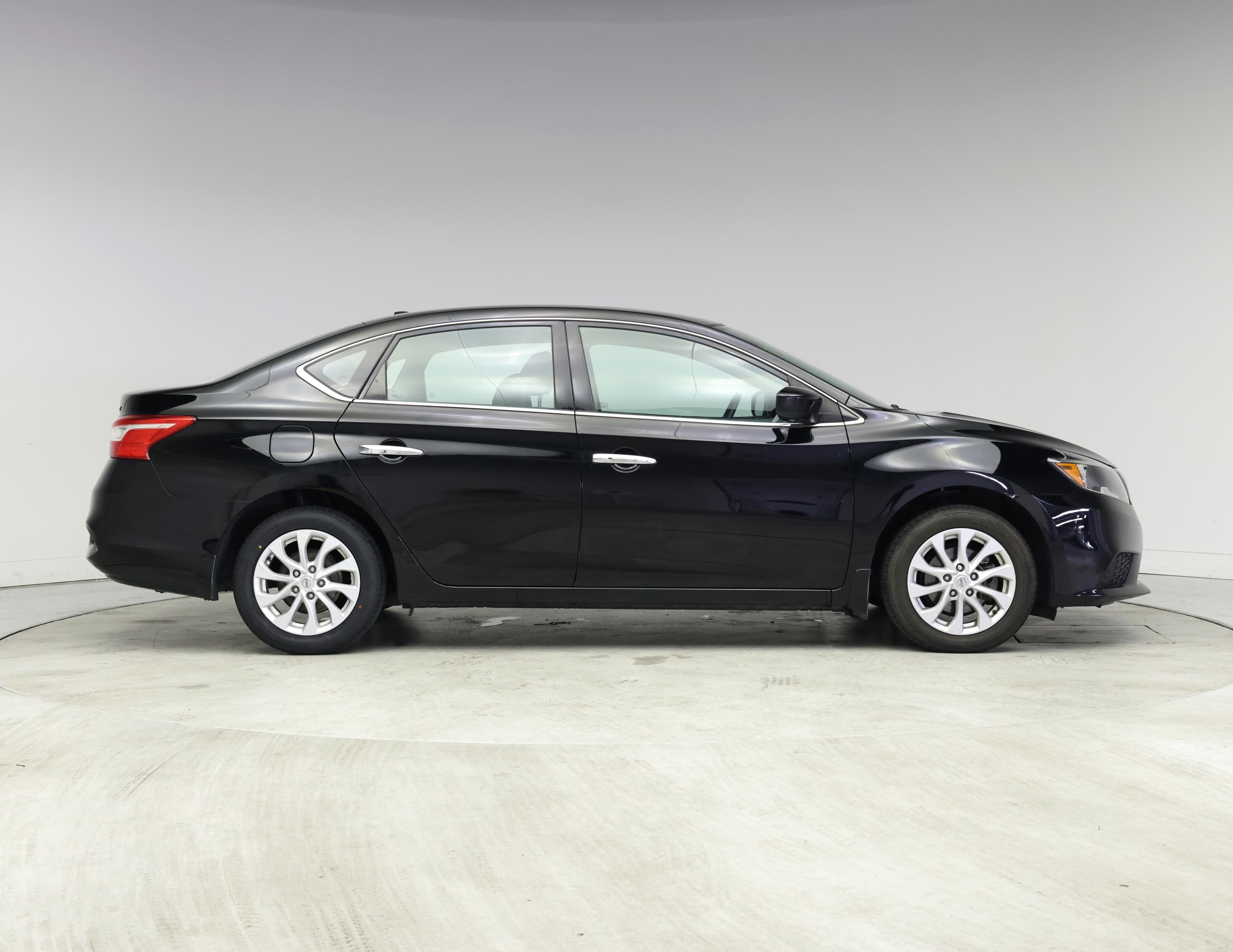 Thumbnail: 2019 Nissan Sentra - 7