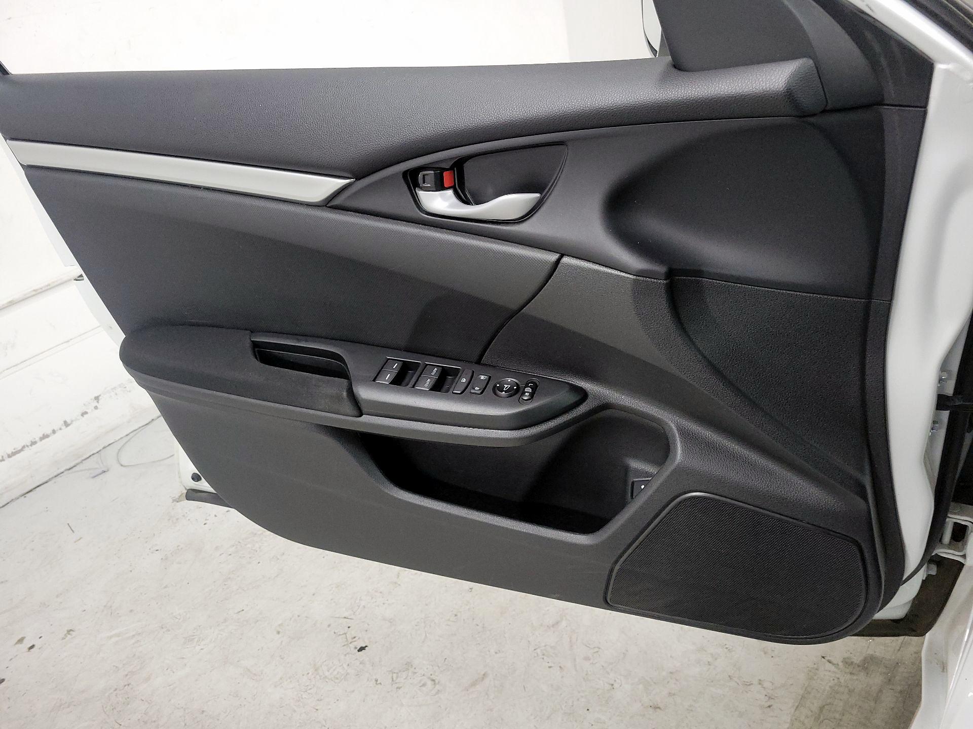 Thumbnail: 2019 Honda Civic - 12