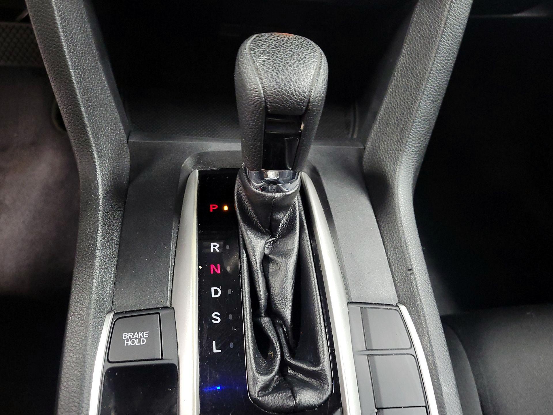 Thumbnail: 2019 Honda Civic - 17