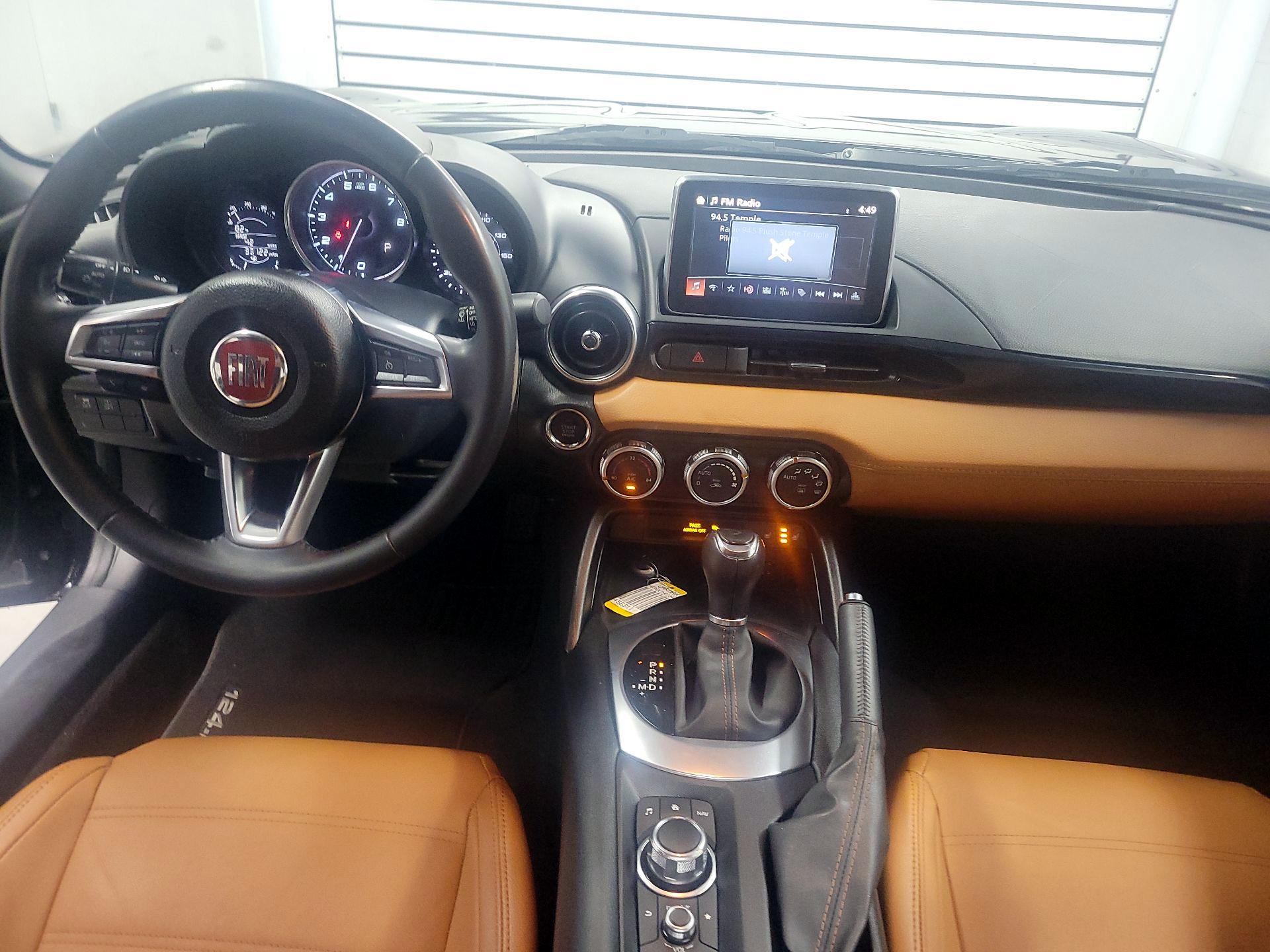 Thumbnail: 2017 Fiat 124 Spider - 9
