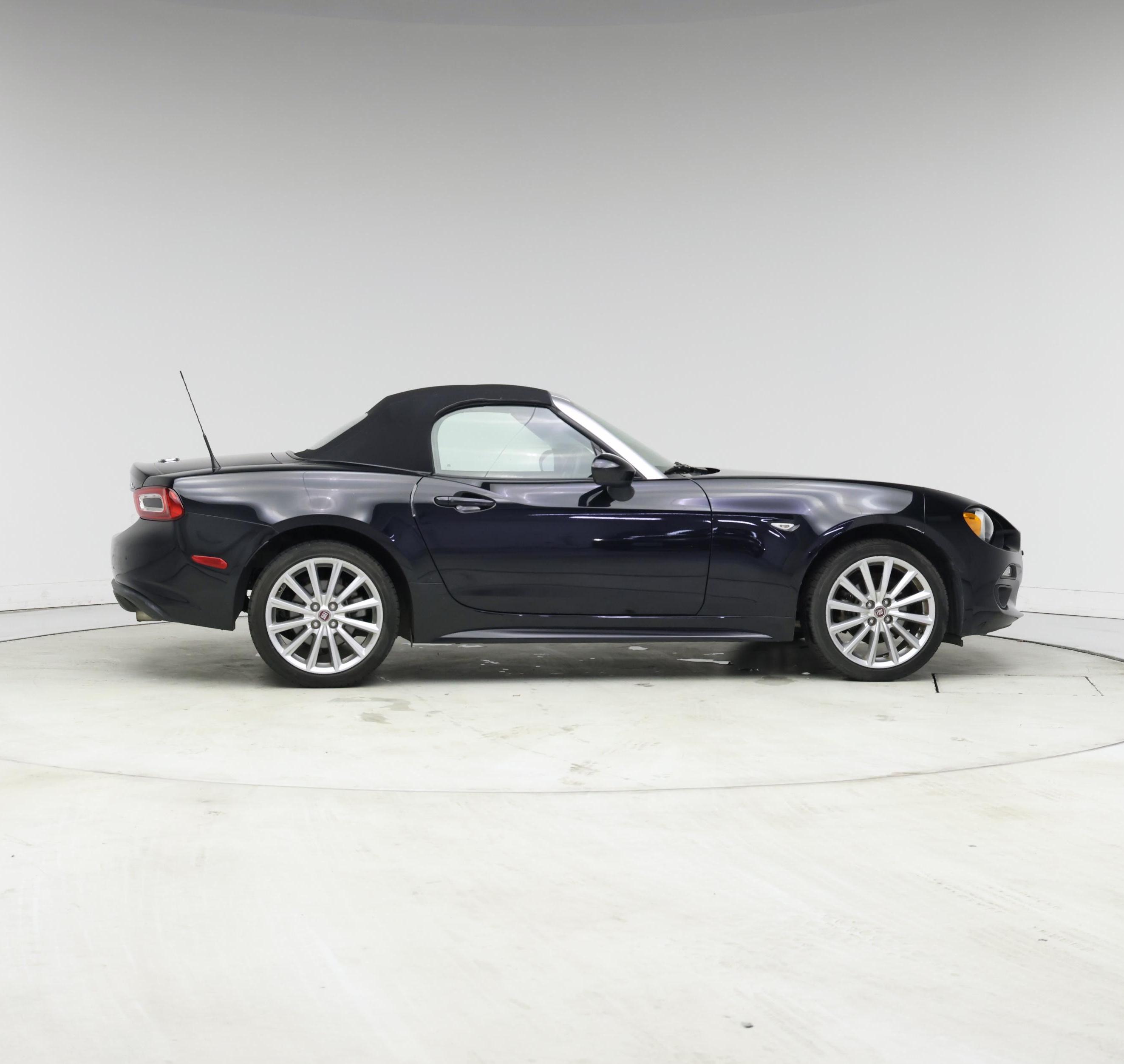 Thumbnail: 2017 Fiat 124 Spider - 7
