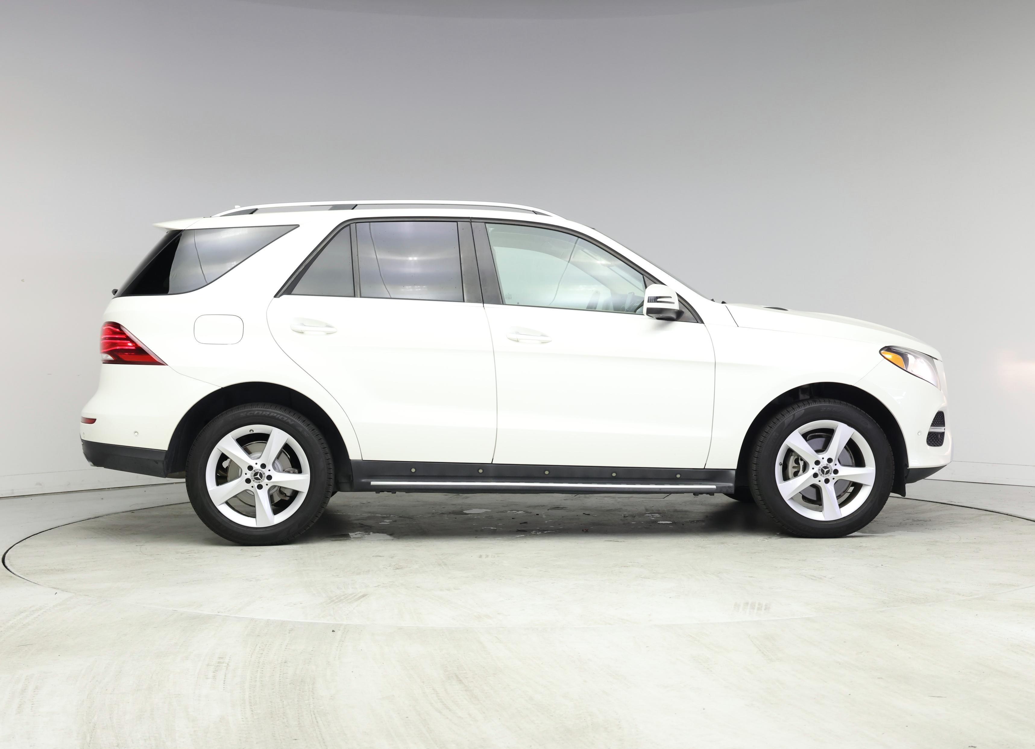 Thumbnail: 2018 Mercedes-Benz GLE - 7