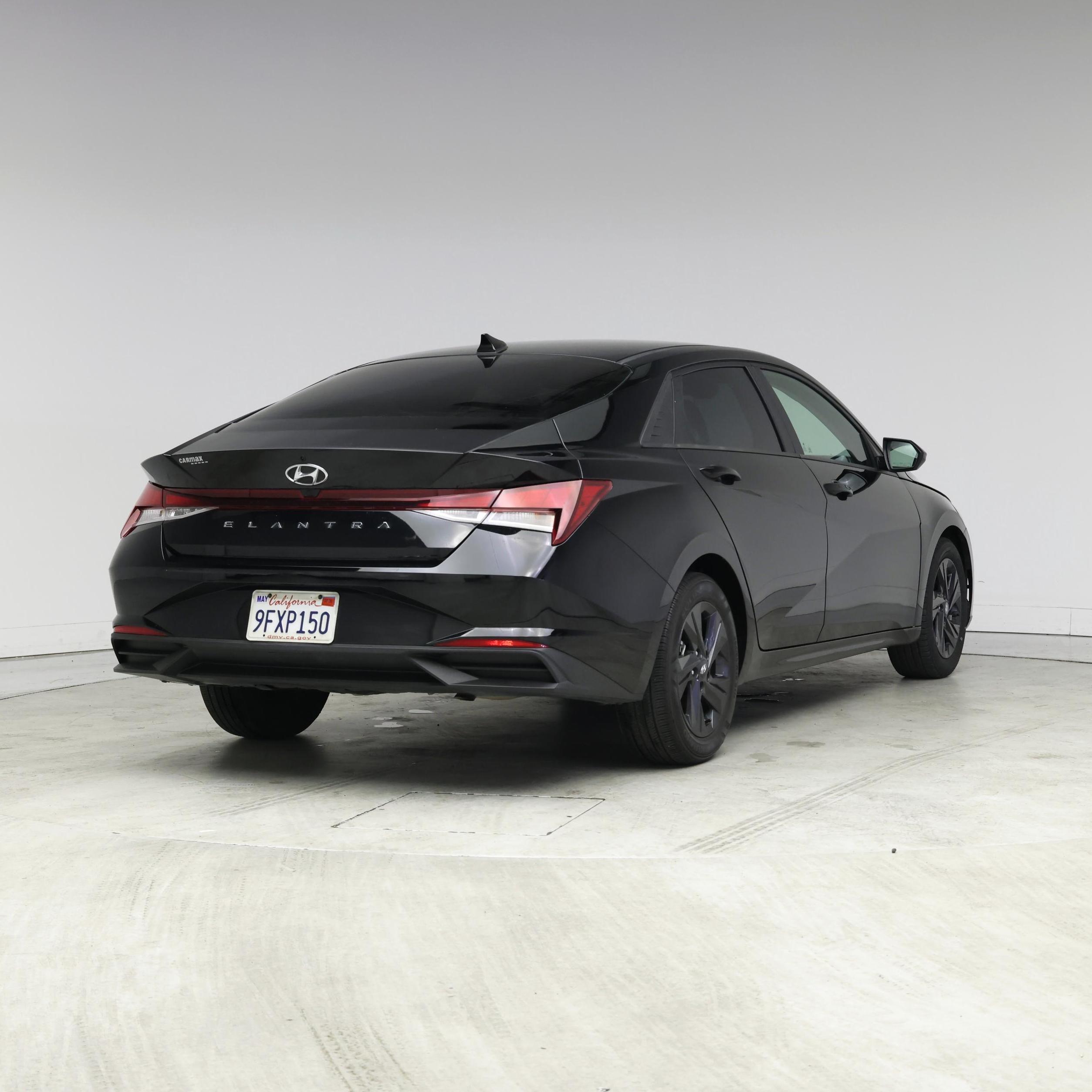 Thumbnail: 2023 Hyundai Elantra - 8