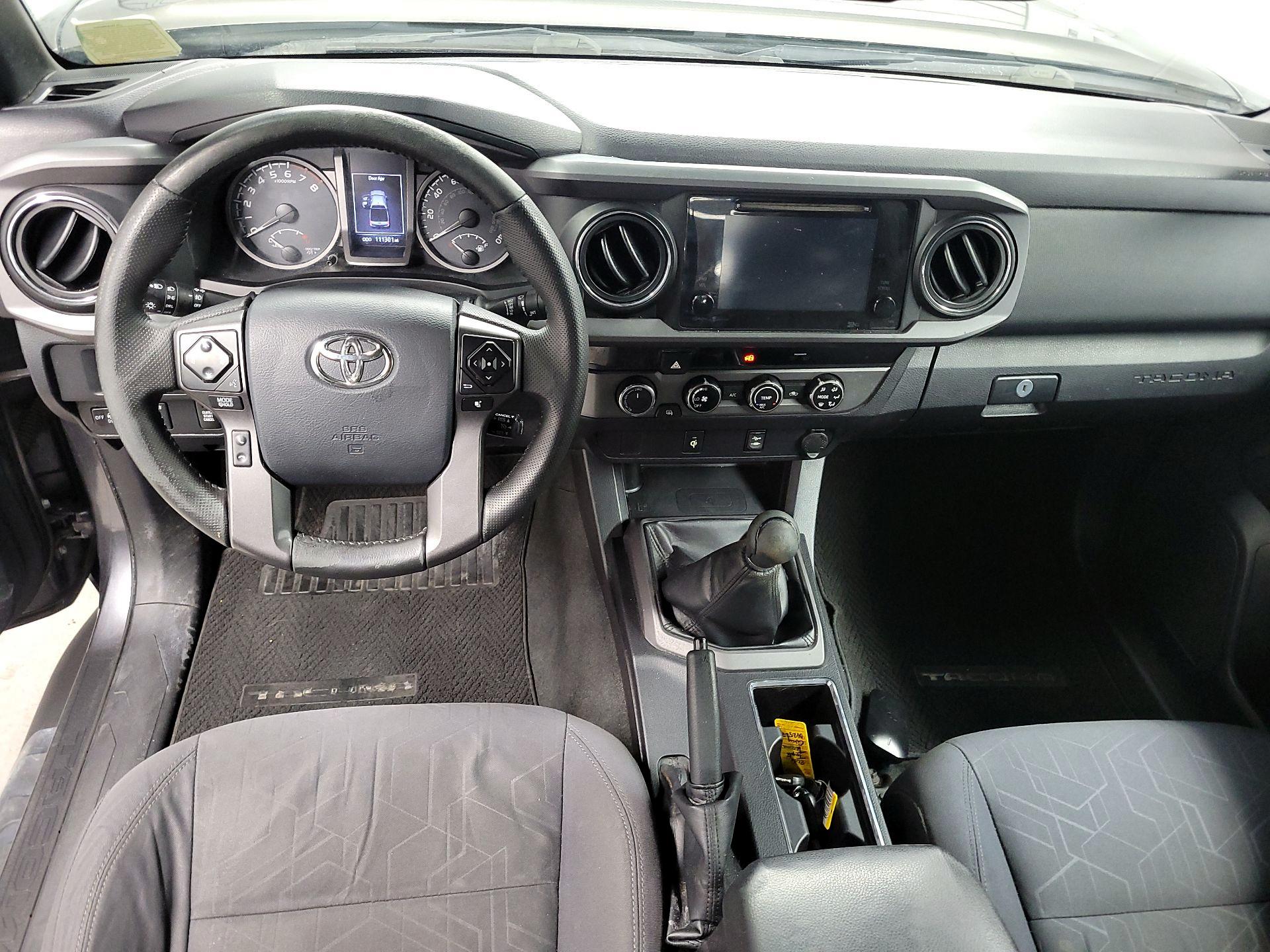 Thumbnail: 2016 Toyota Tacoma - 9