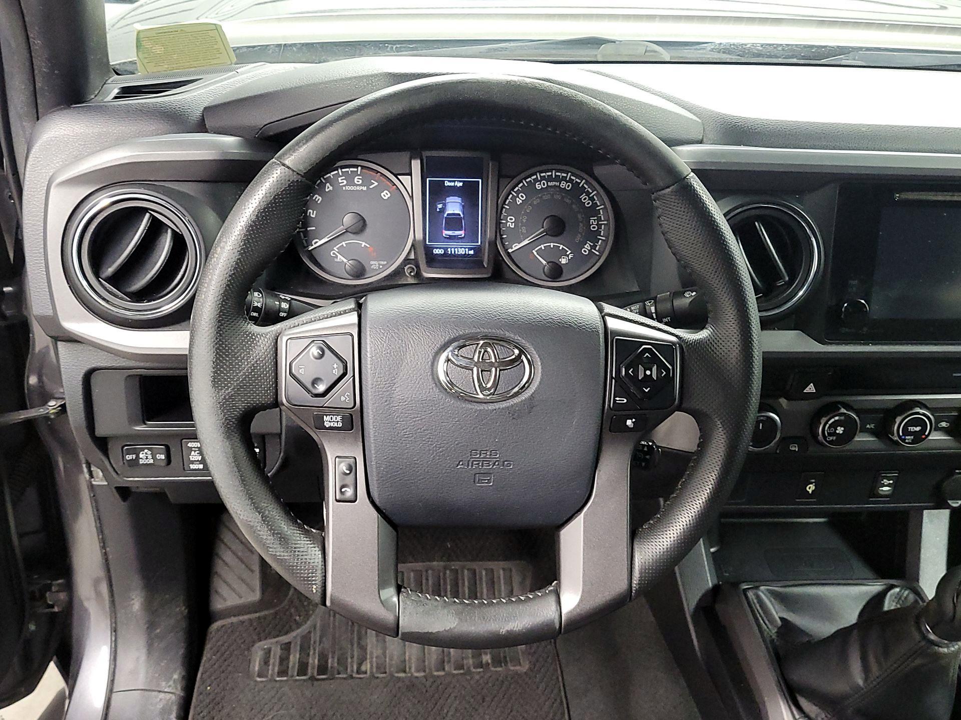 Thumbnail: 2016 Toyota Tacoma - 10