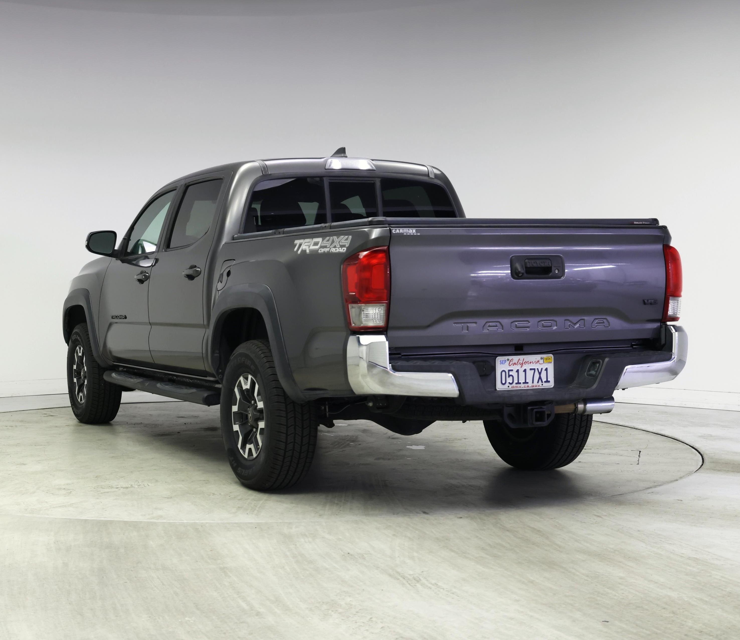Thumbnail: 2016 Toyota Tacoma - 2