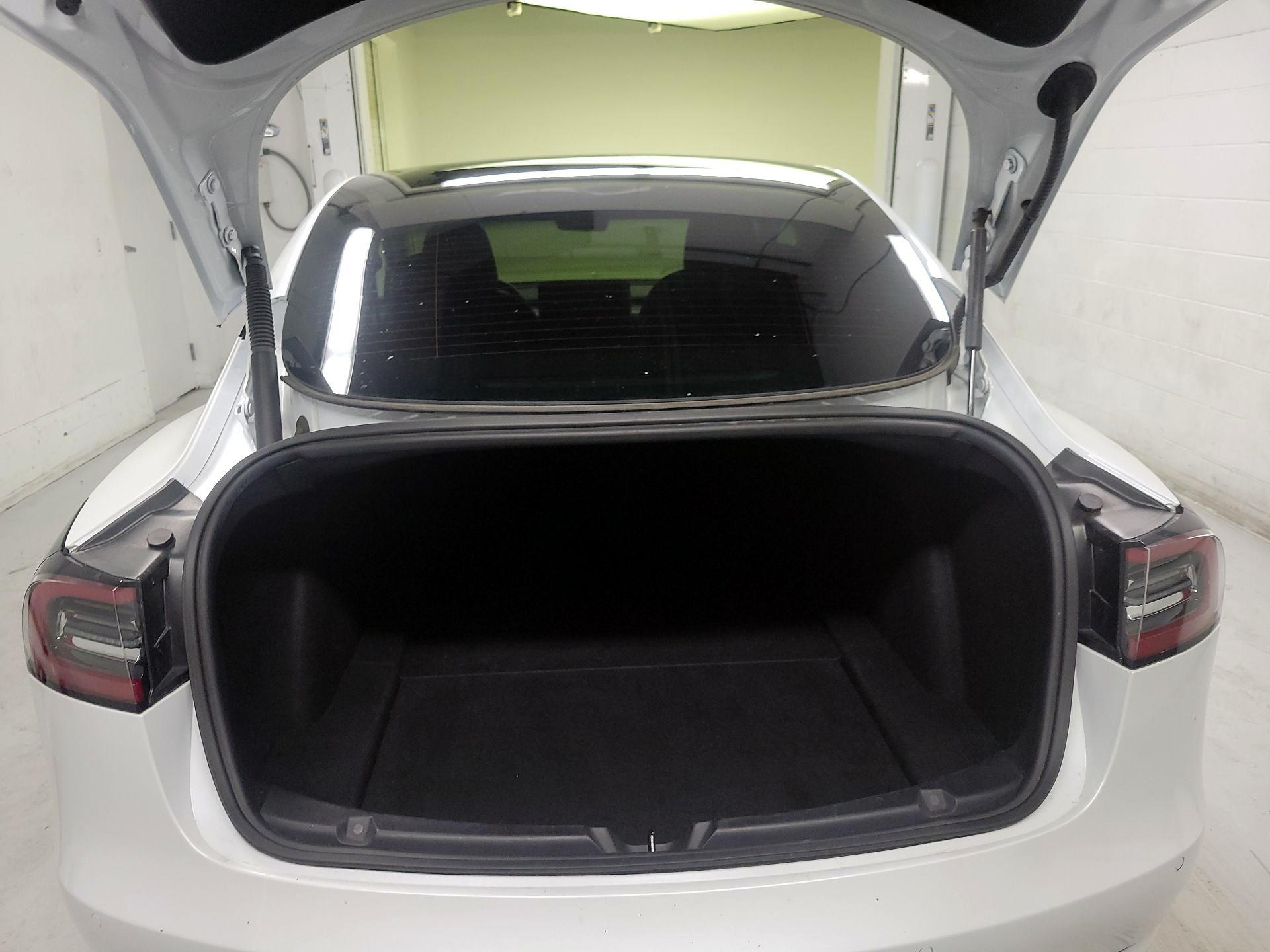 Thumbnail: 2021 Tesla Model 3 - 20