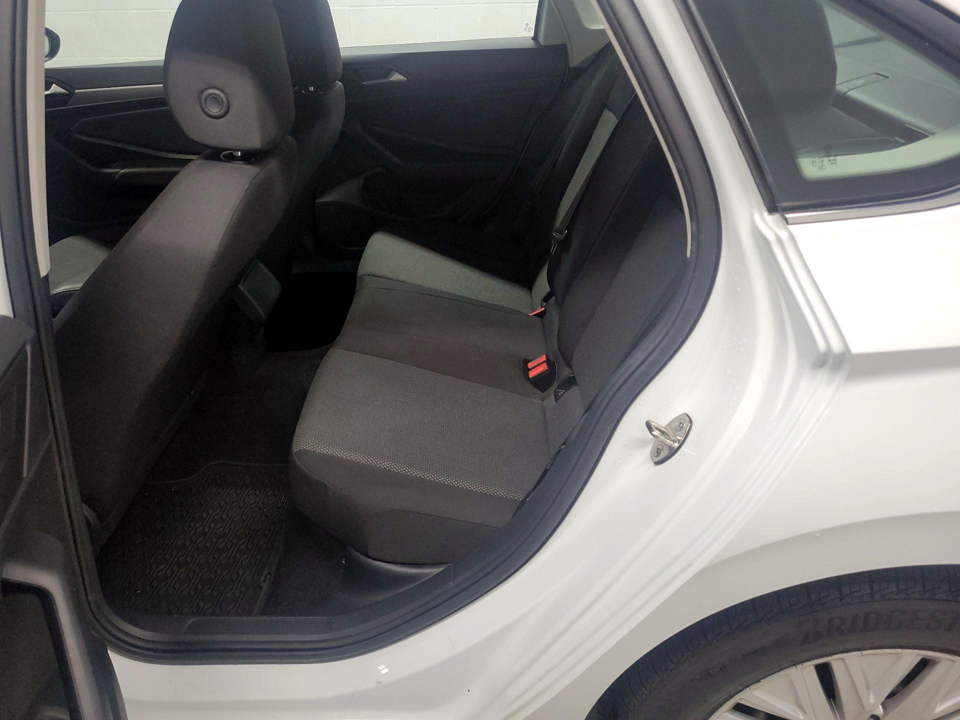 Thumbnail: 2019 Volkswagen Jetta - 19