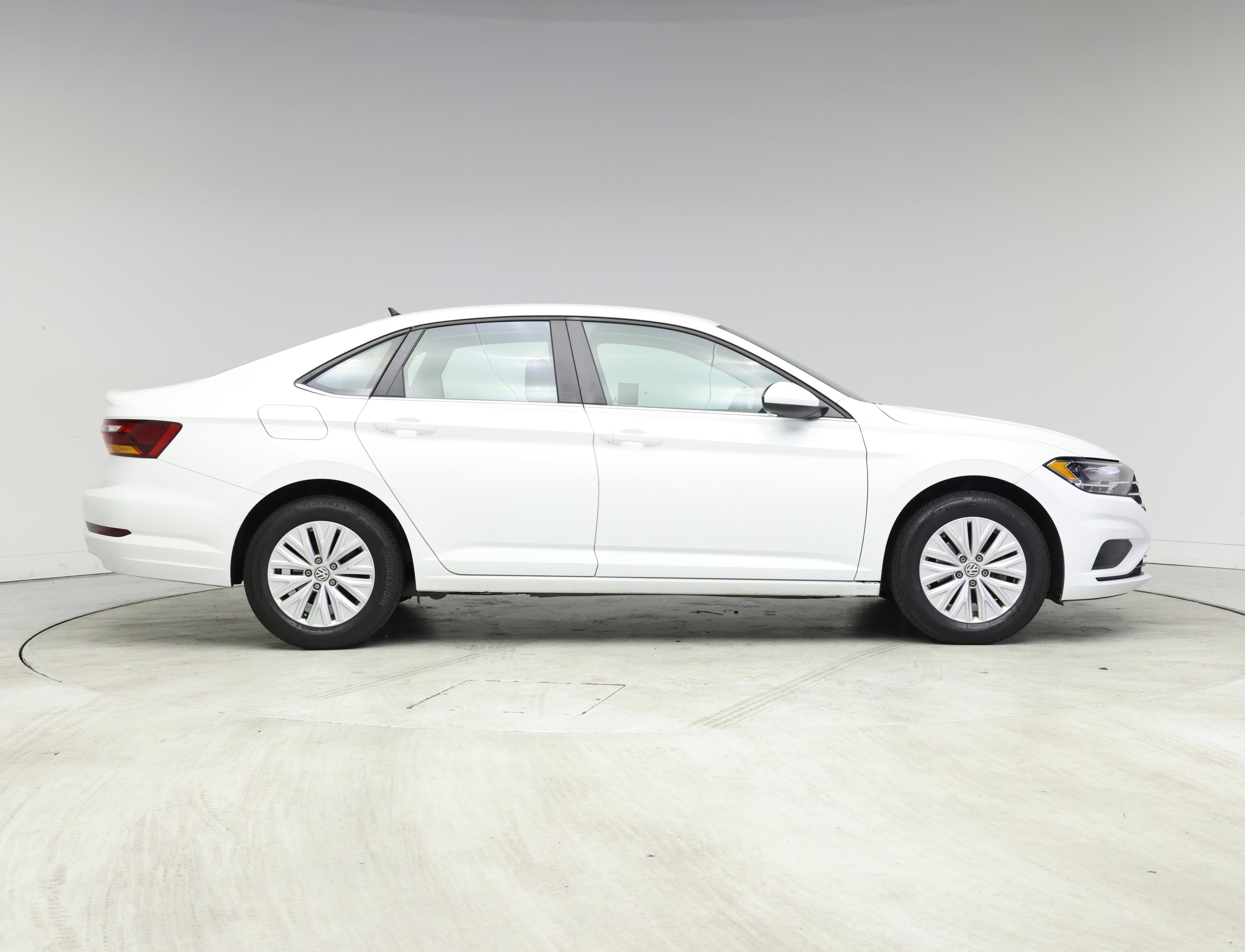 Thumbnail: 2019 Volkswagen Jetta - 7