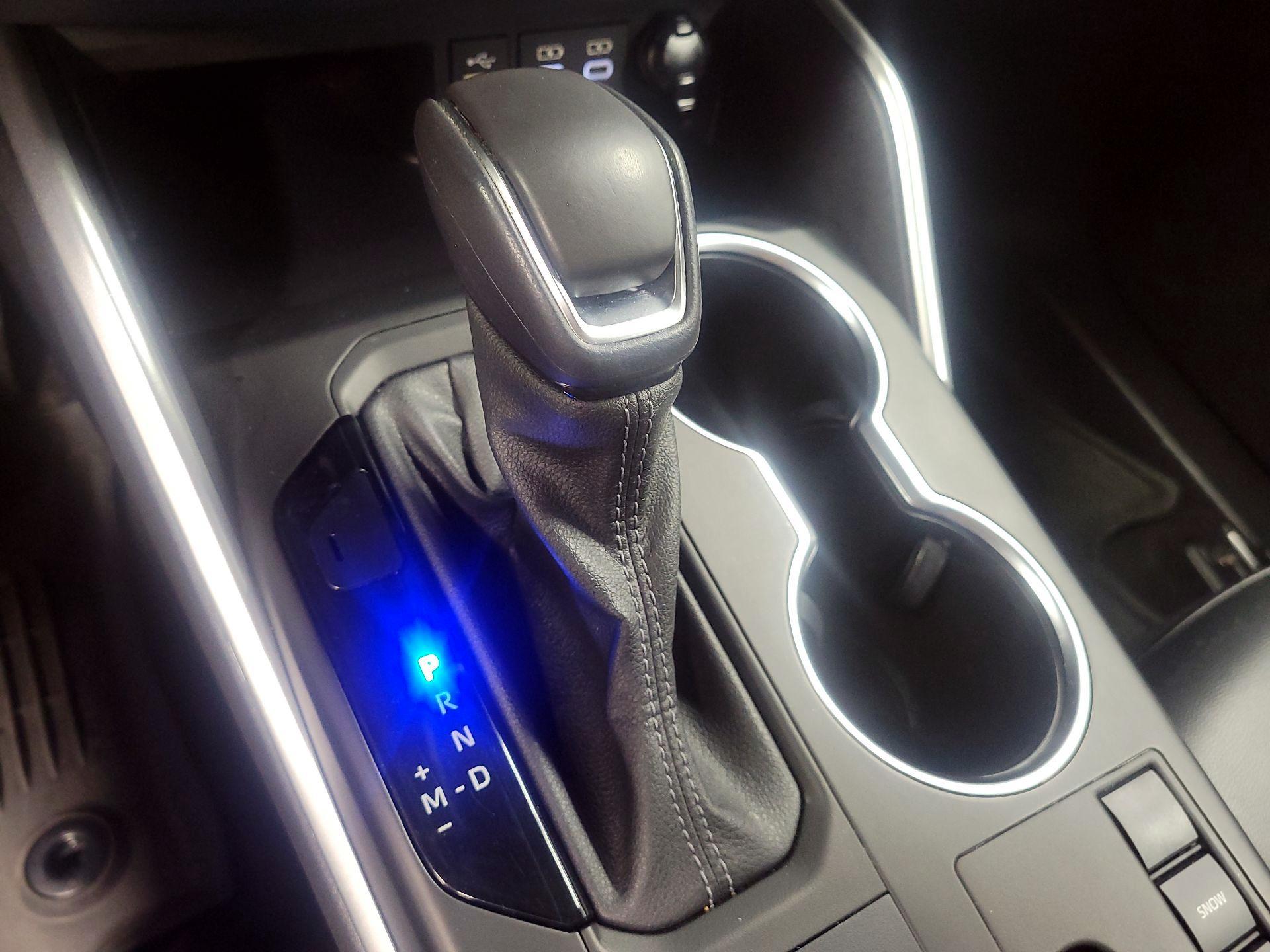 Thumbnail: 2023 Toyota Highlander - 17