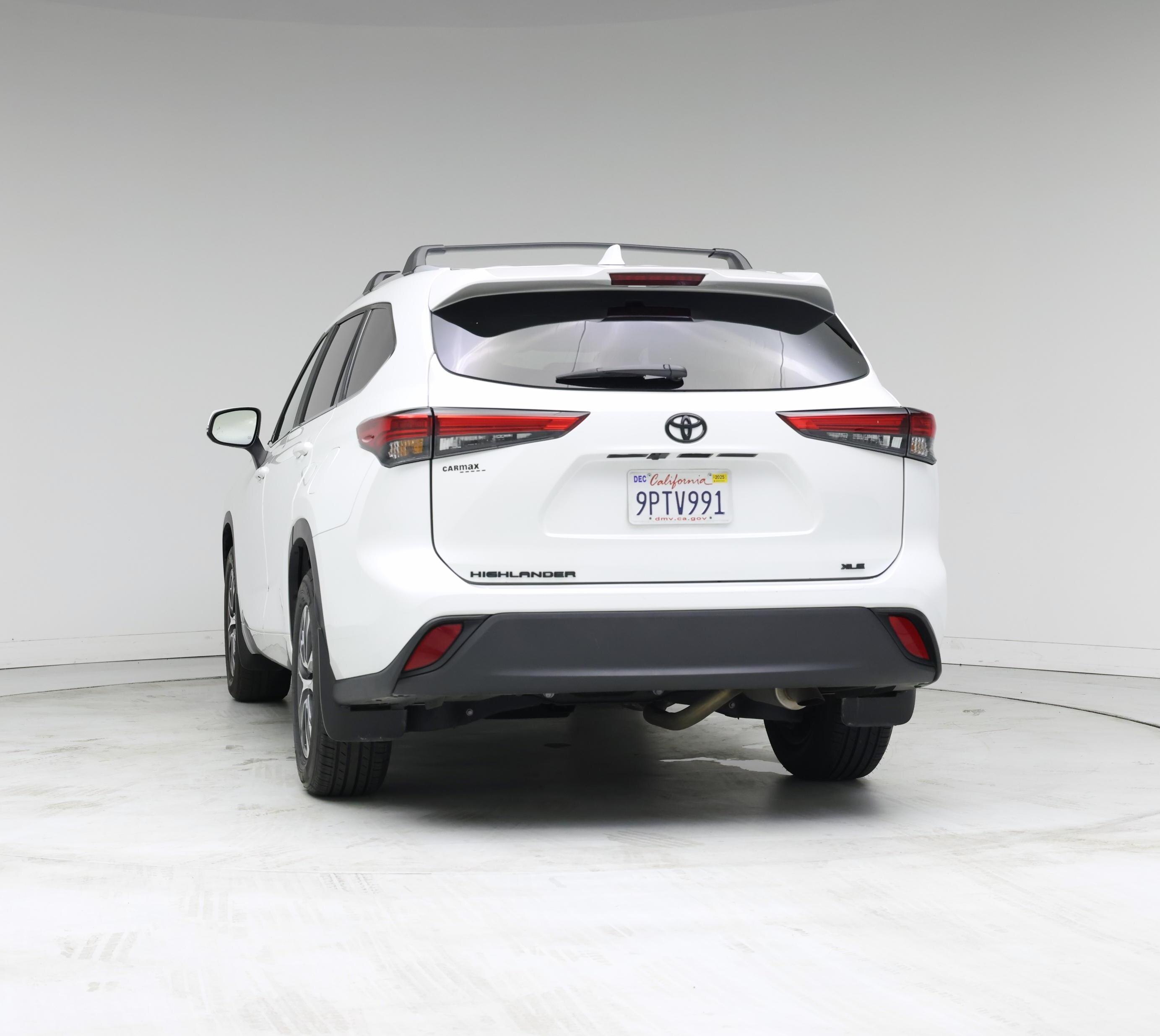 Thumbnail: 2023 Toyota Highlander - 6