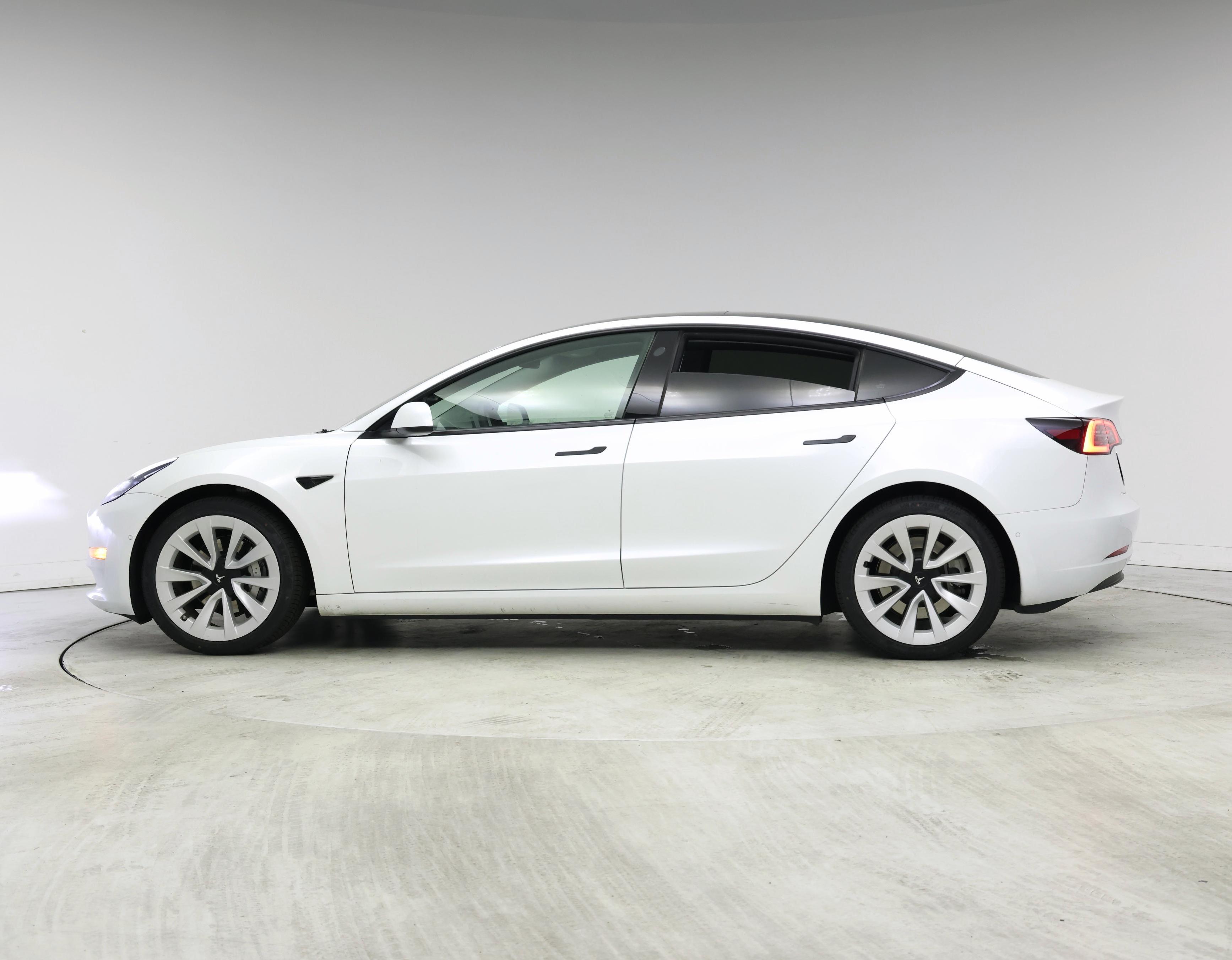 Thumbnail: 2022 Tesla Model 3 - 3