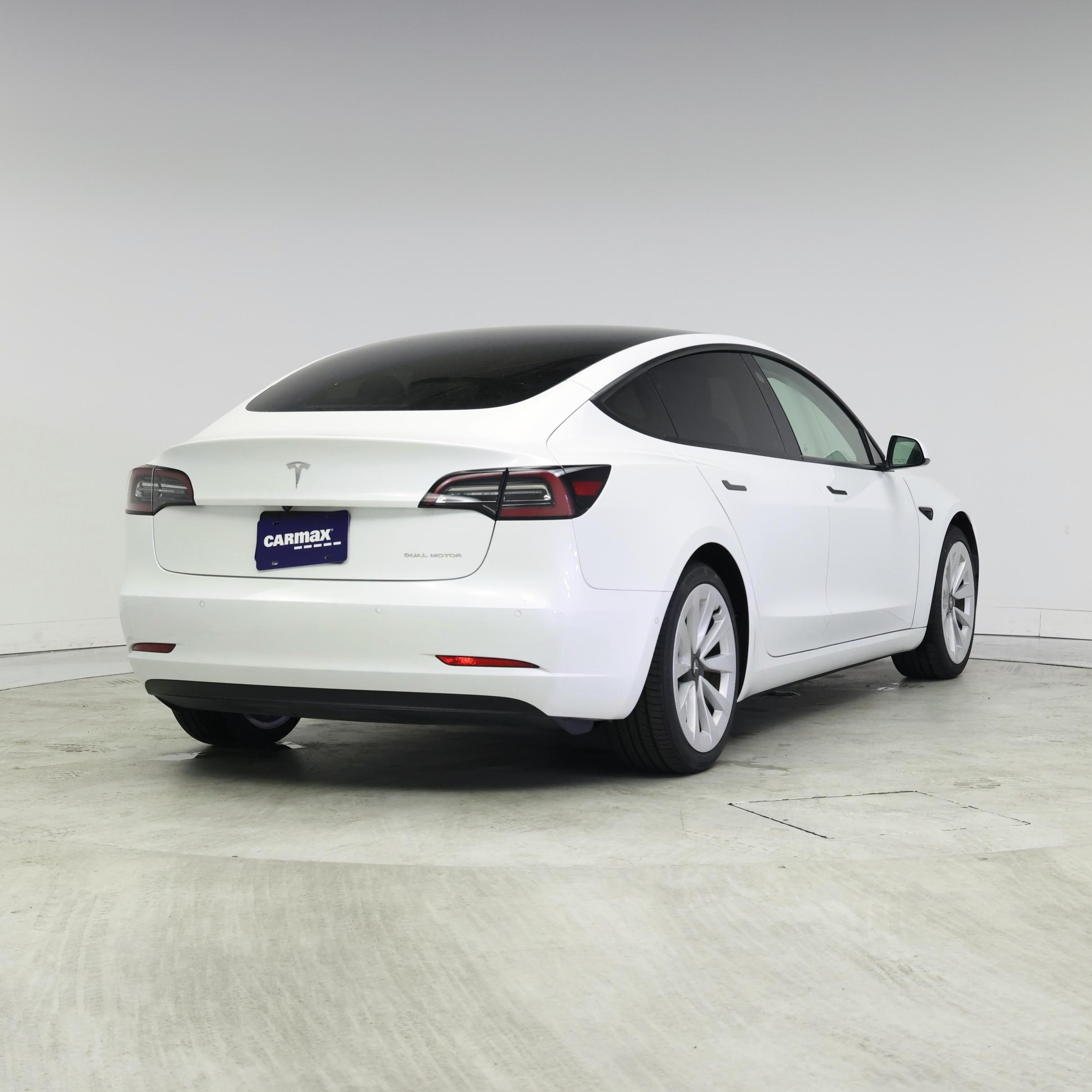 Thumbnail: 2022 Tesla Model 3 - 8