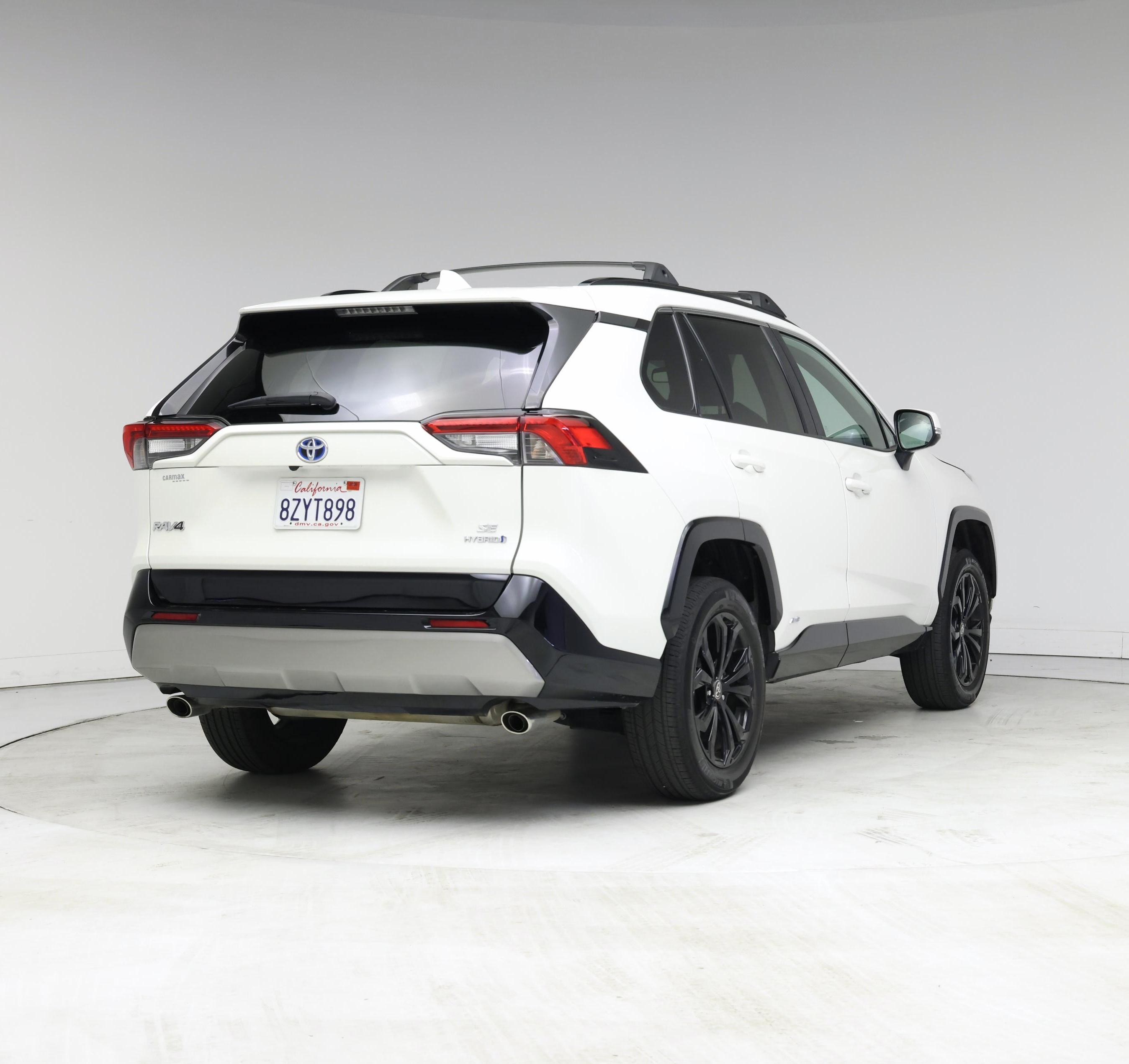Thumbnail: 2022 Toyota RAV4 - 8