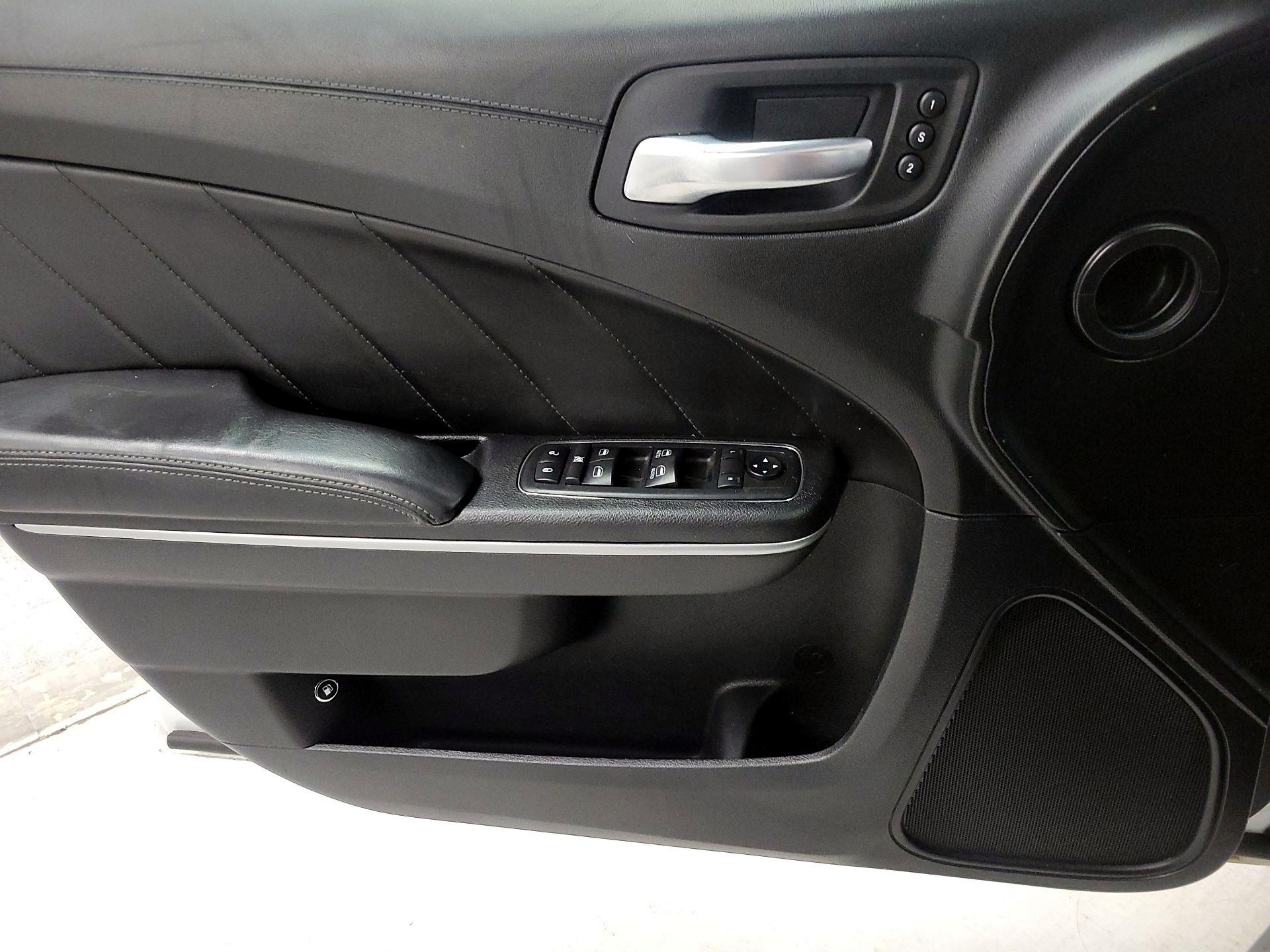 Thumbnail: 2019 Dodge Charger - 12