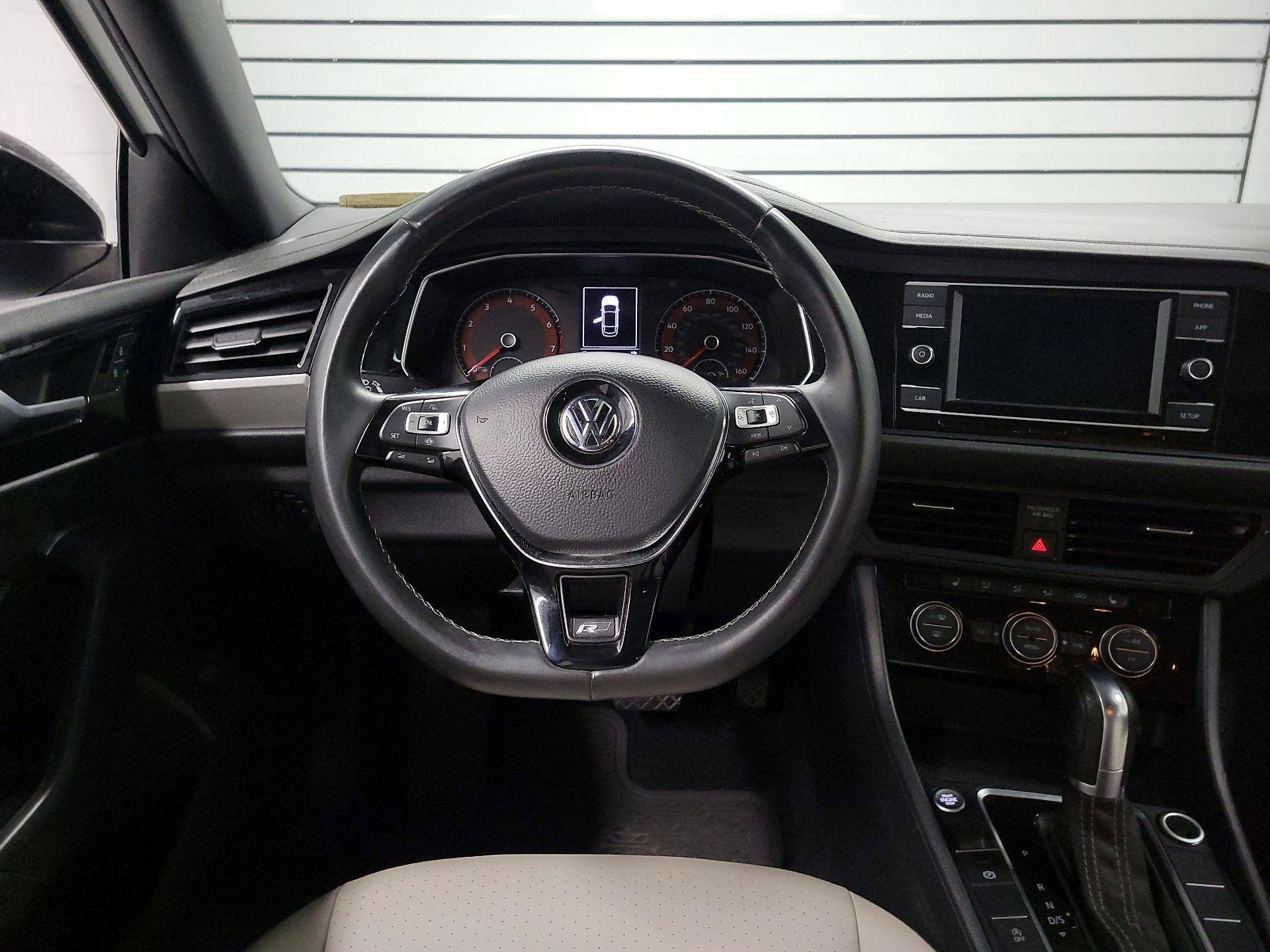 Thumbnail: 2019 Volkswagen Jetta - 10