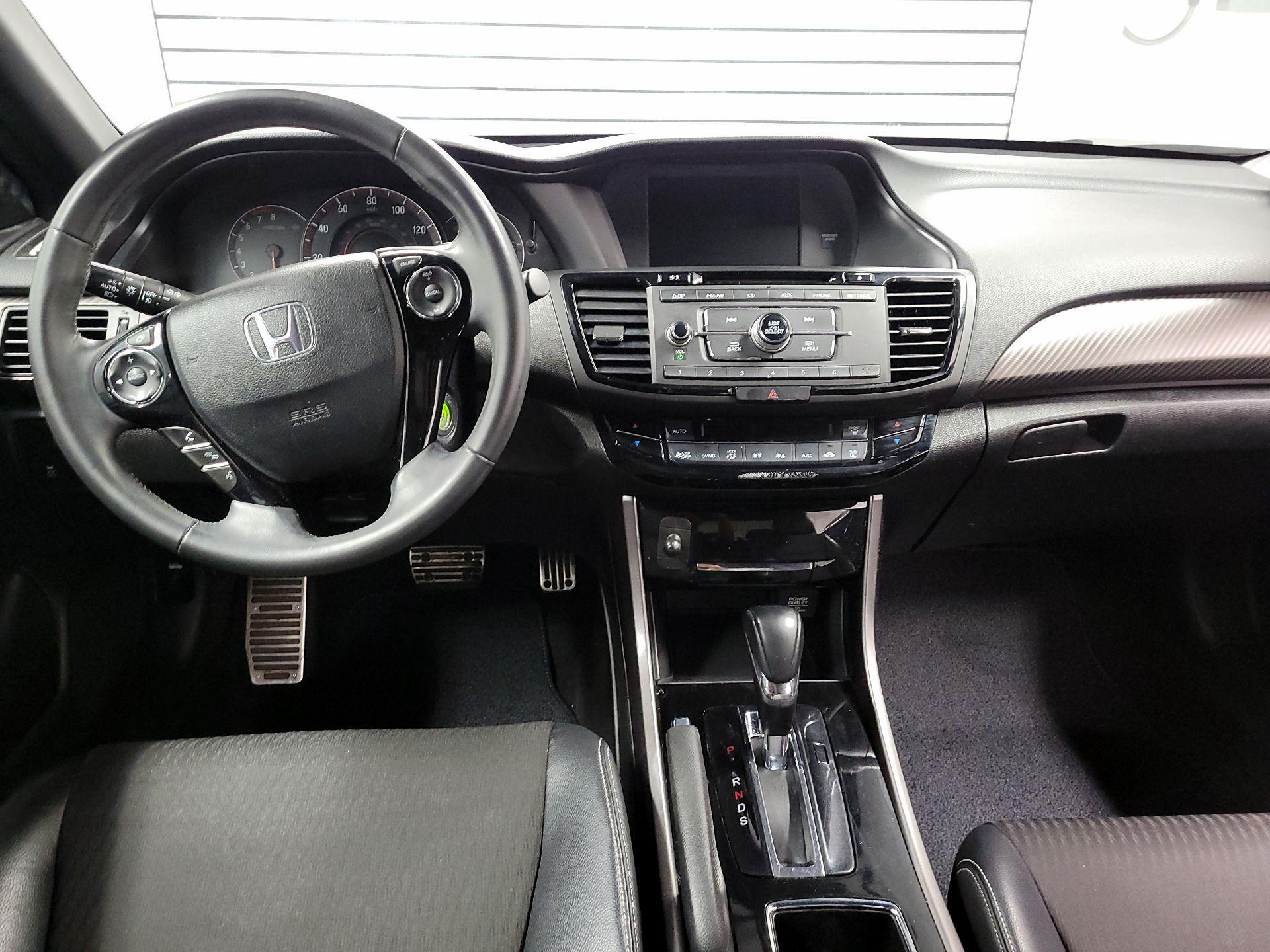 Thumbnail: 2016 Honda Accord - 9