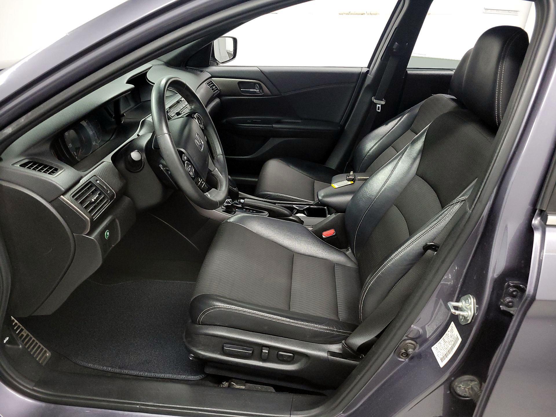 Thumbnail: 2016 Honda Accord - 11