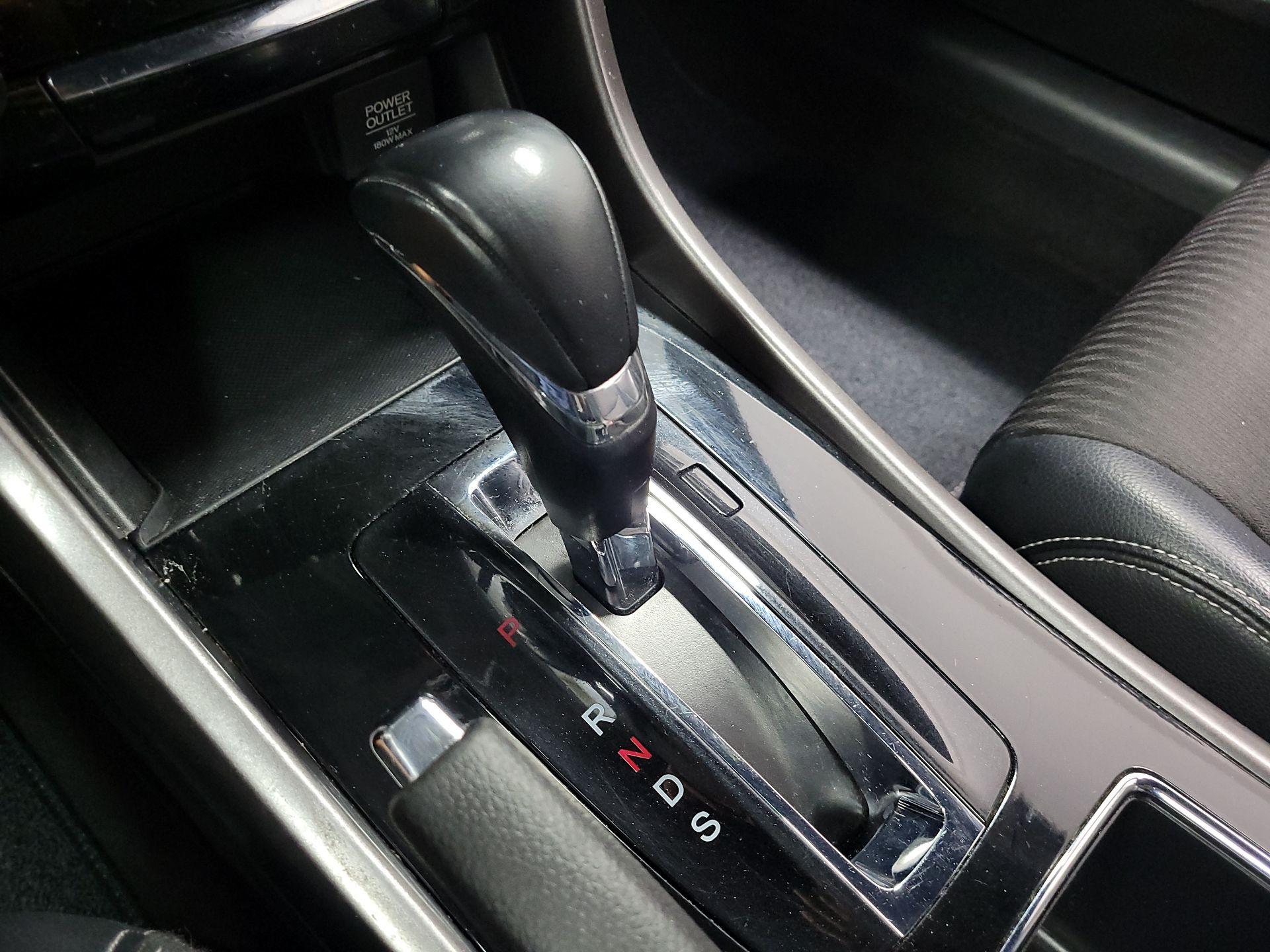 Thumbnail: 2016 Honda Accord - 16