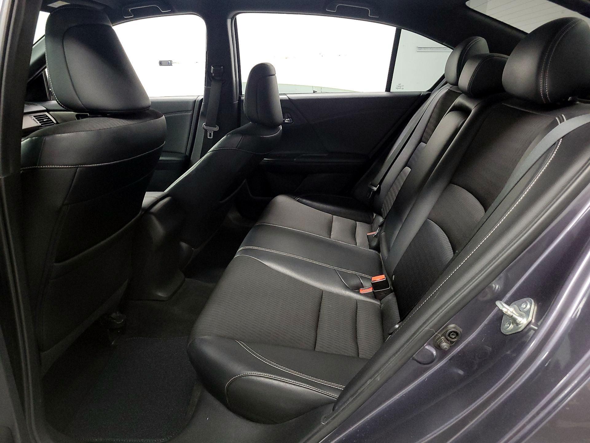 Thumbnail: 2016 Honda Accord - 17