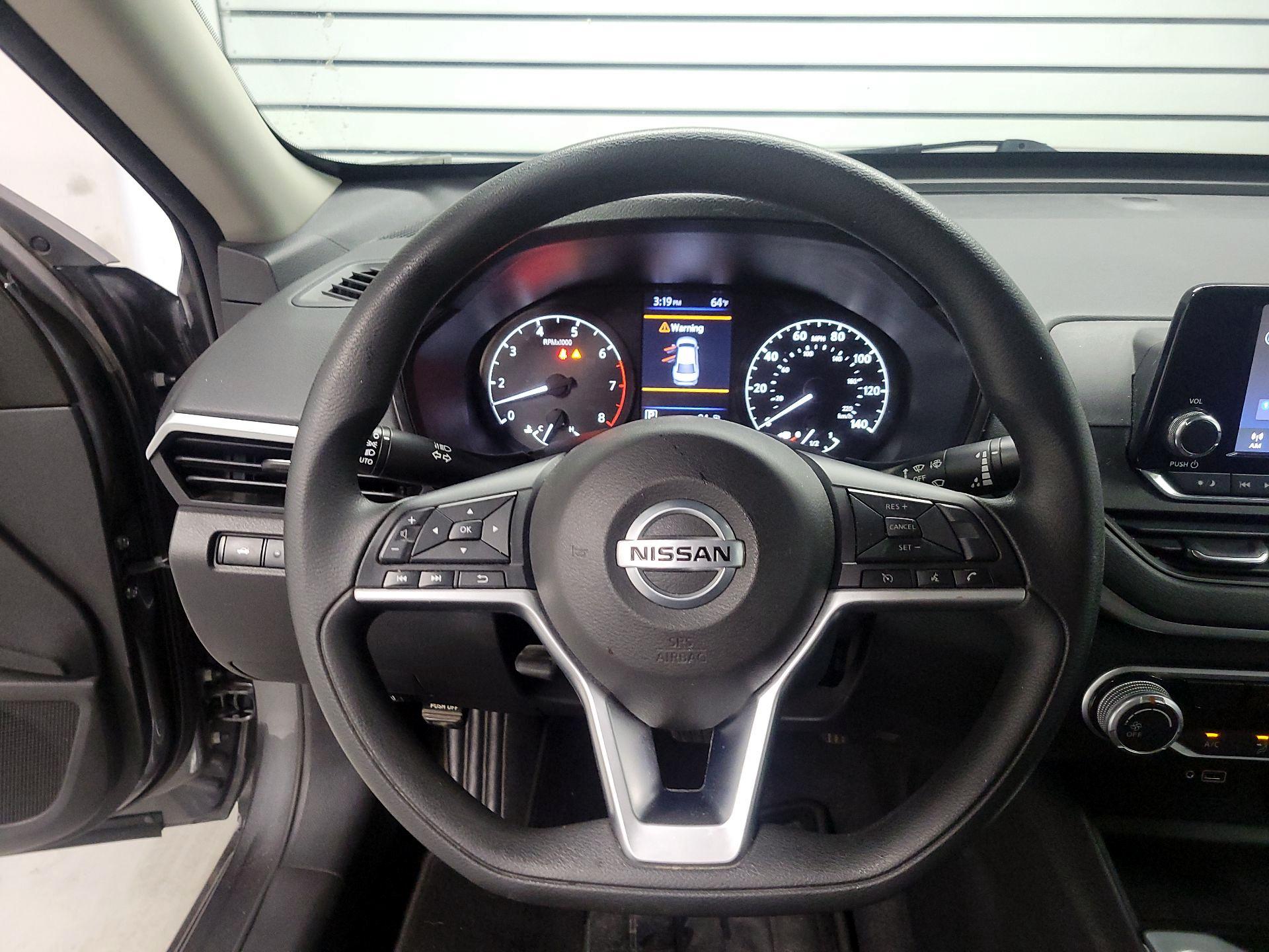Thumbnail: 2021 Nissan Altima - 10