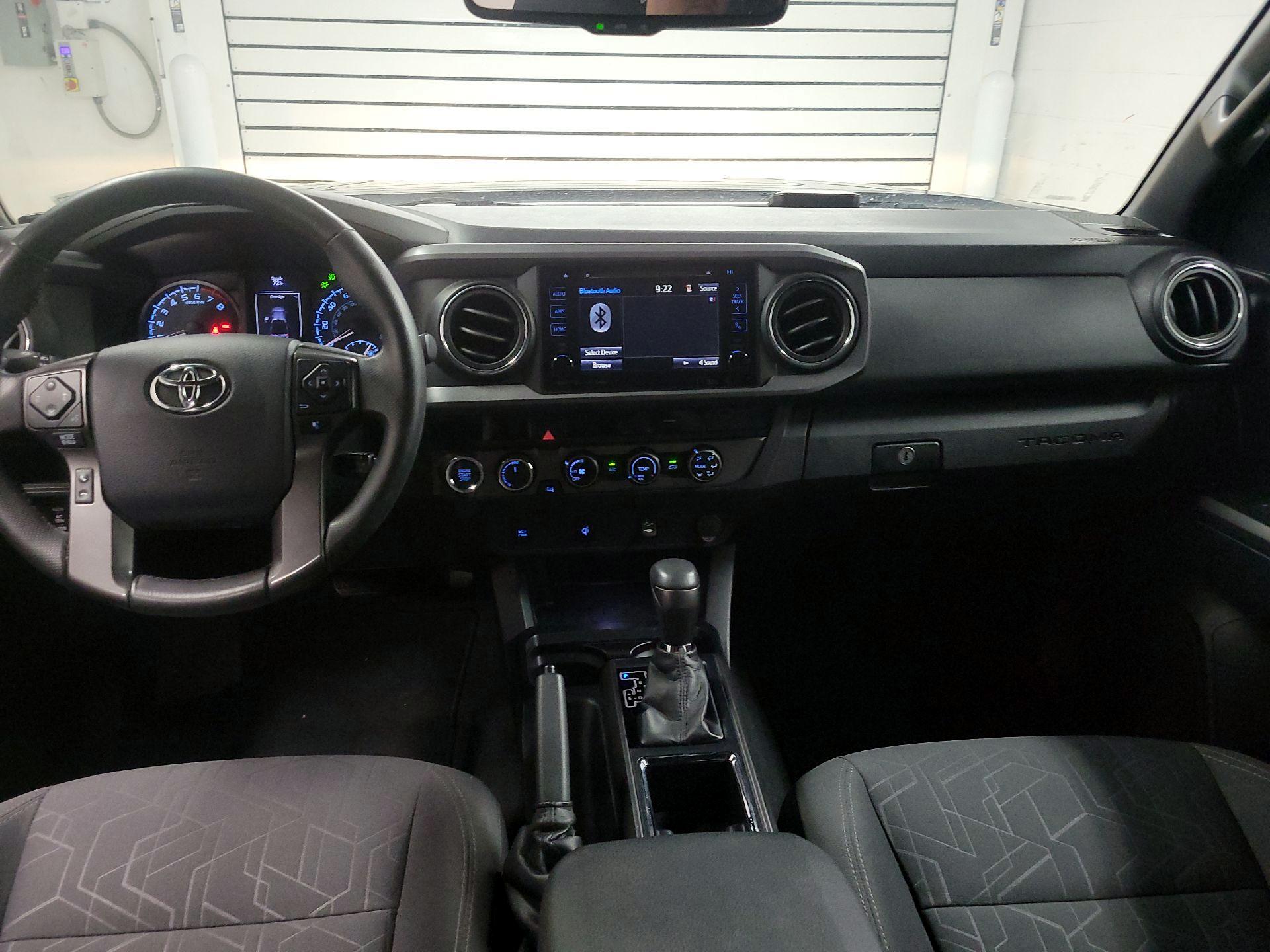 Thumbnail: 2017 Toyota Tacoma - 9