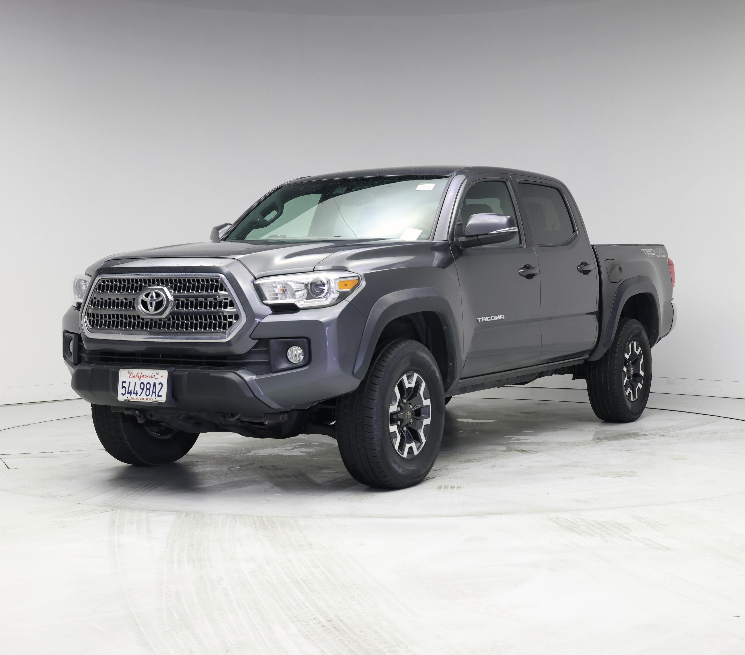 Thumbnail: 2017 Toyota Tacoma - 4